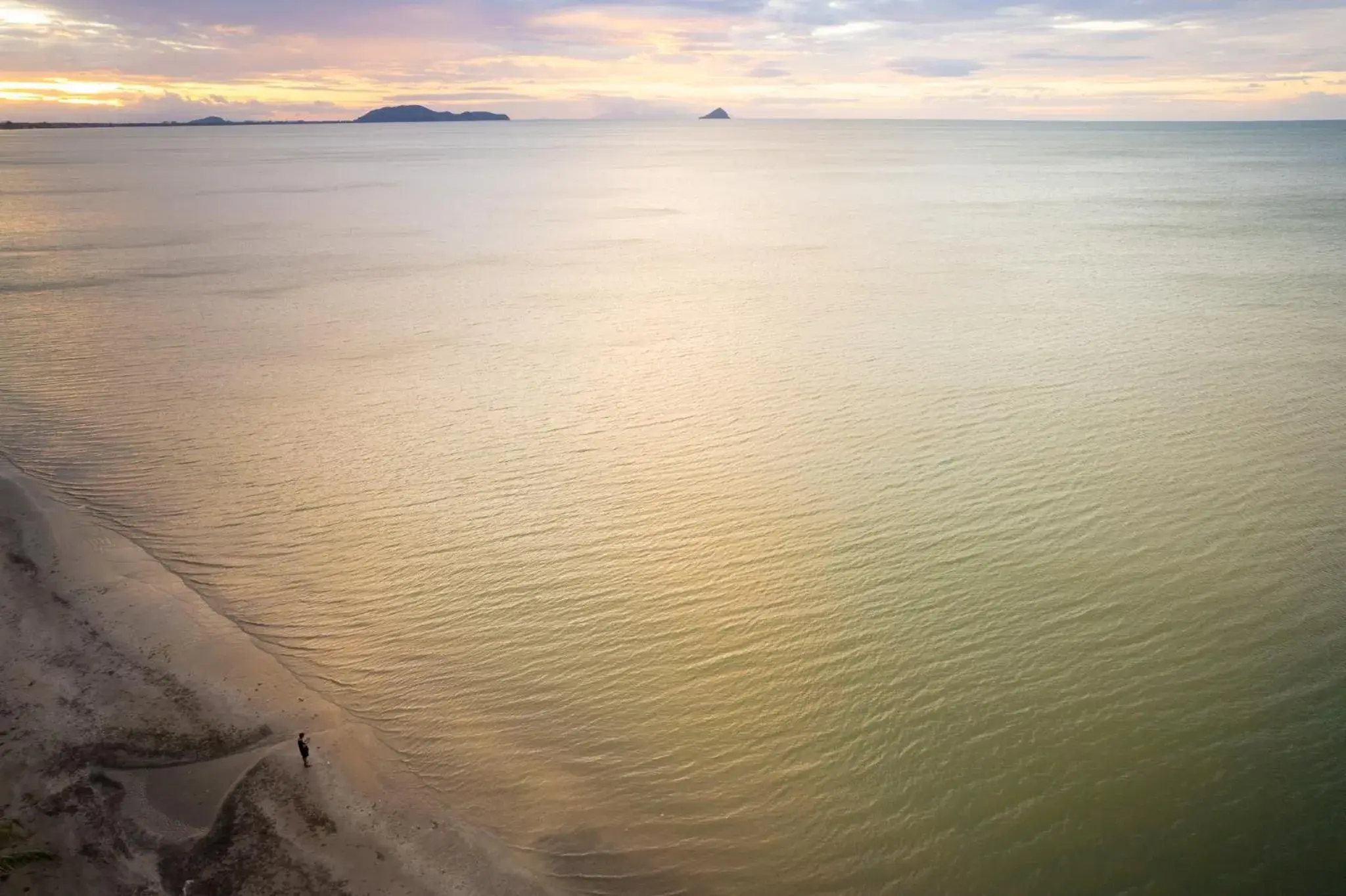 Sunrise/Sunset in Baan Faa Talay Chan