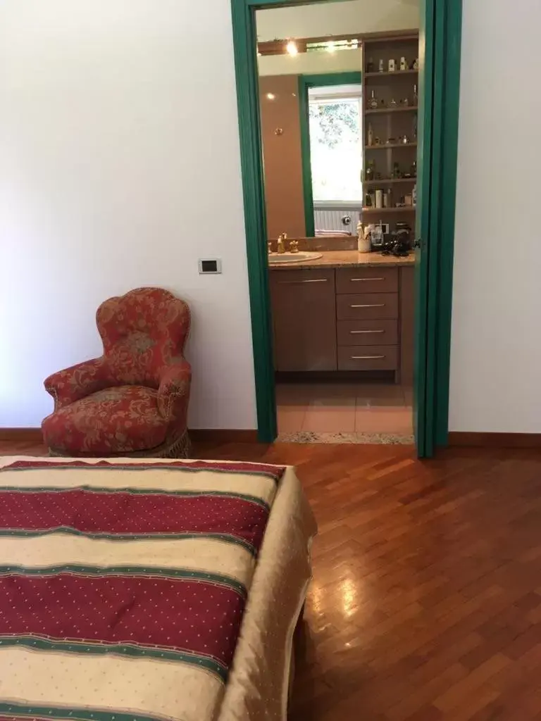 Bathroom, Bed in b&b le magnolie