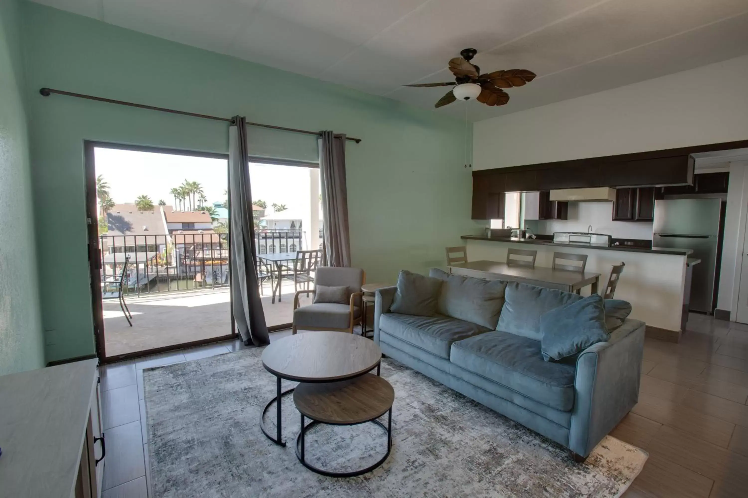 Patio, Seating Area in WindWater Hotel and Marina