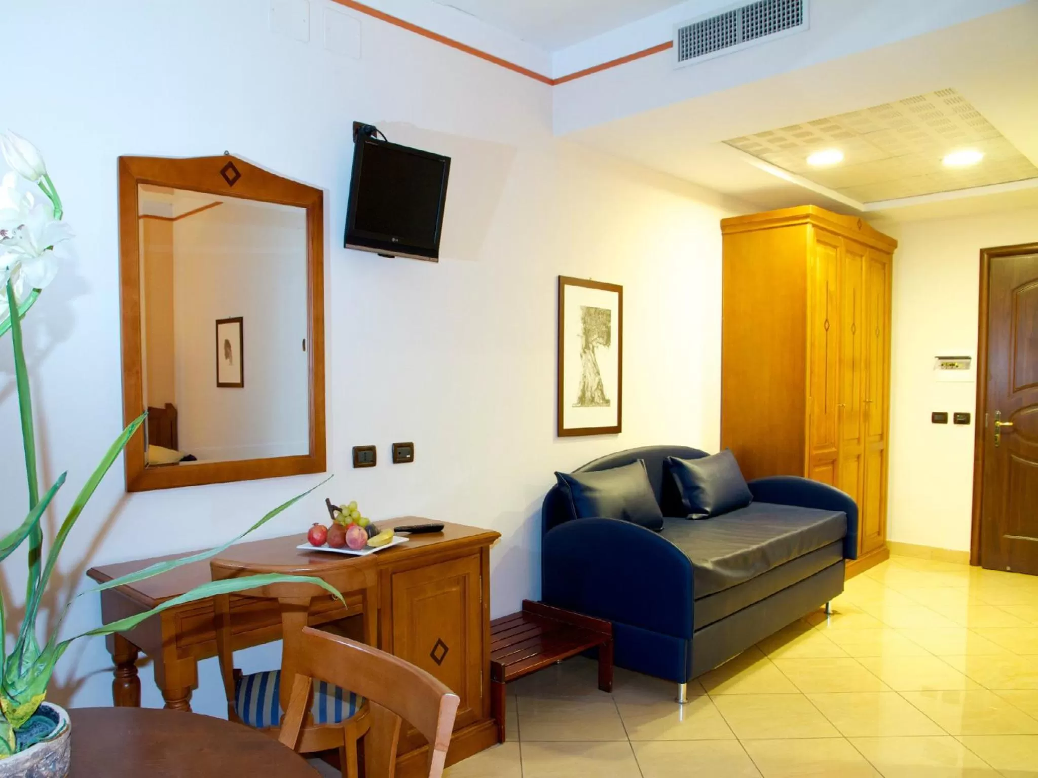 Seating area in Ulisse Deluxe Hostel