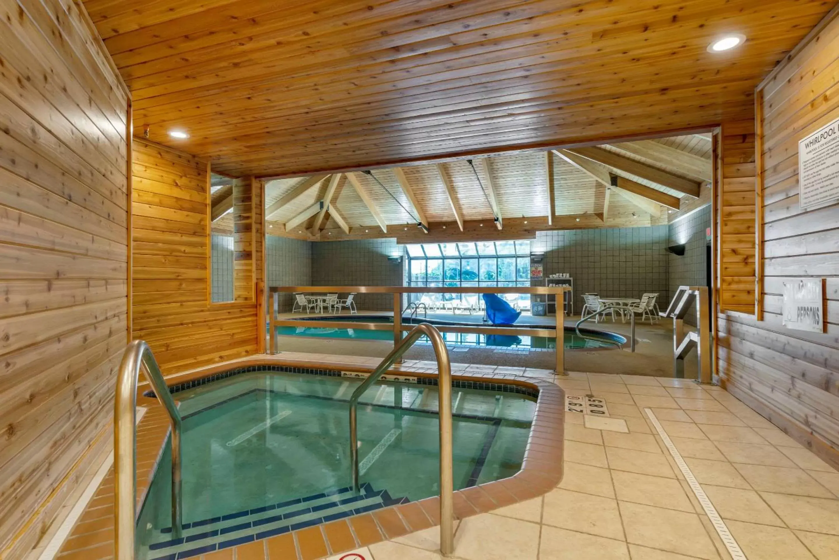 Activities, Swimming Pool in Quality Inn Saint Cloud