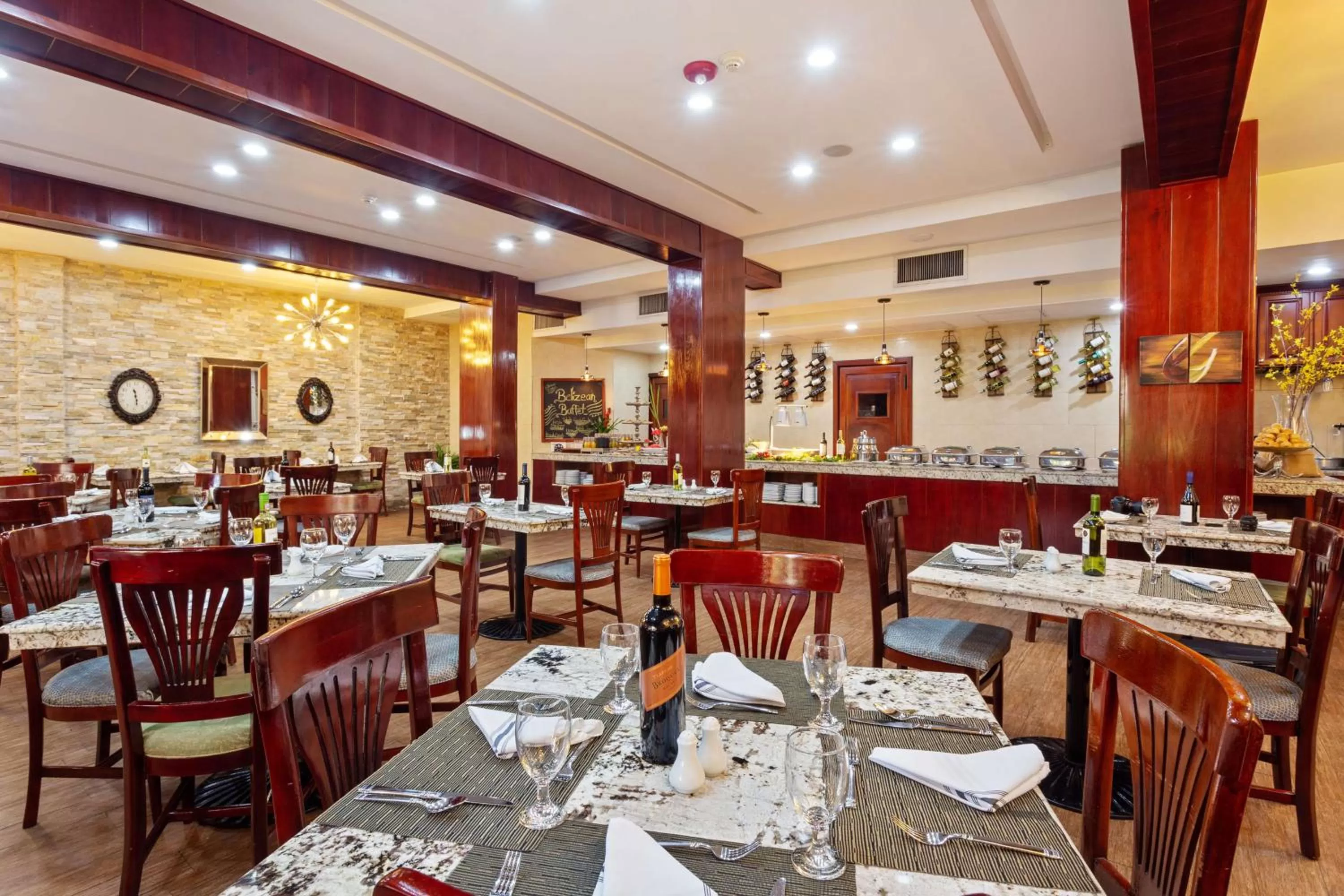 Restaurant/places to eat in Best Western Plus Belize Biltmore Plaza