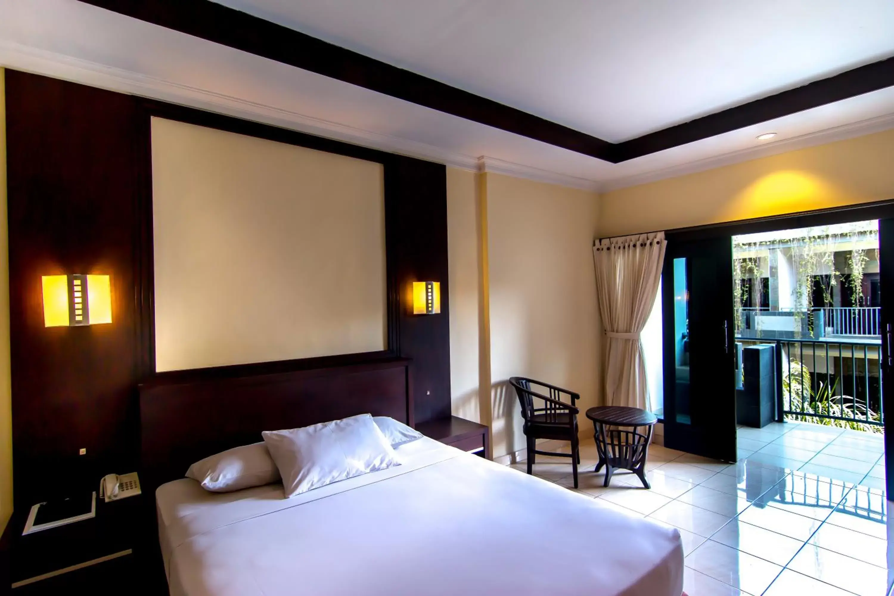 Bed in Champlung Mas Hotel Legian, Kuta