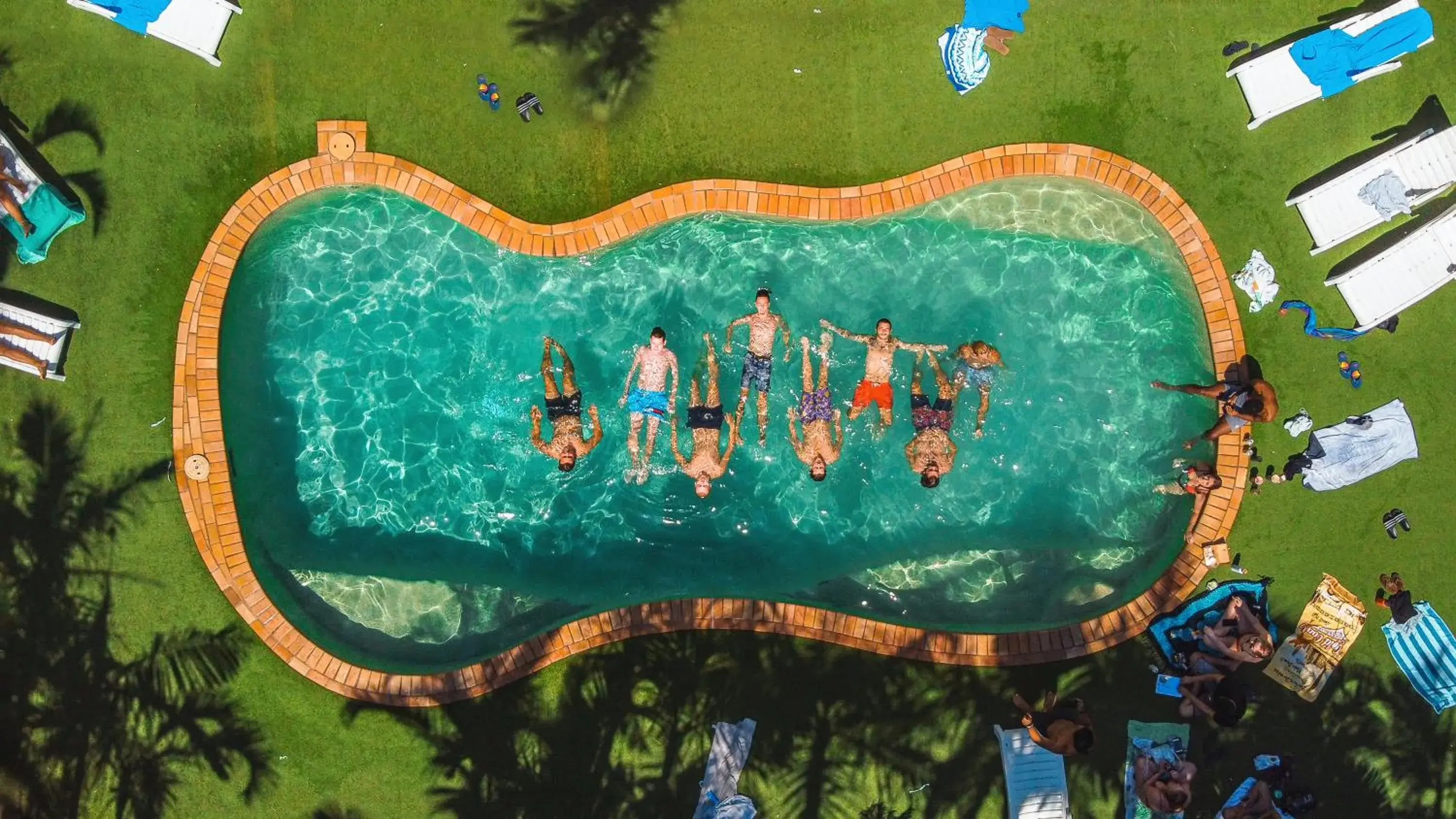 Swimming pool in Budds In Surfers Backpackers