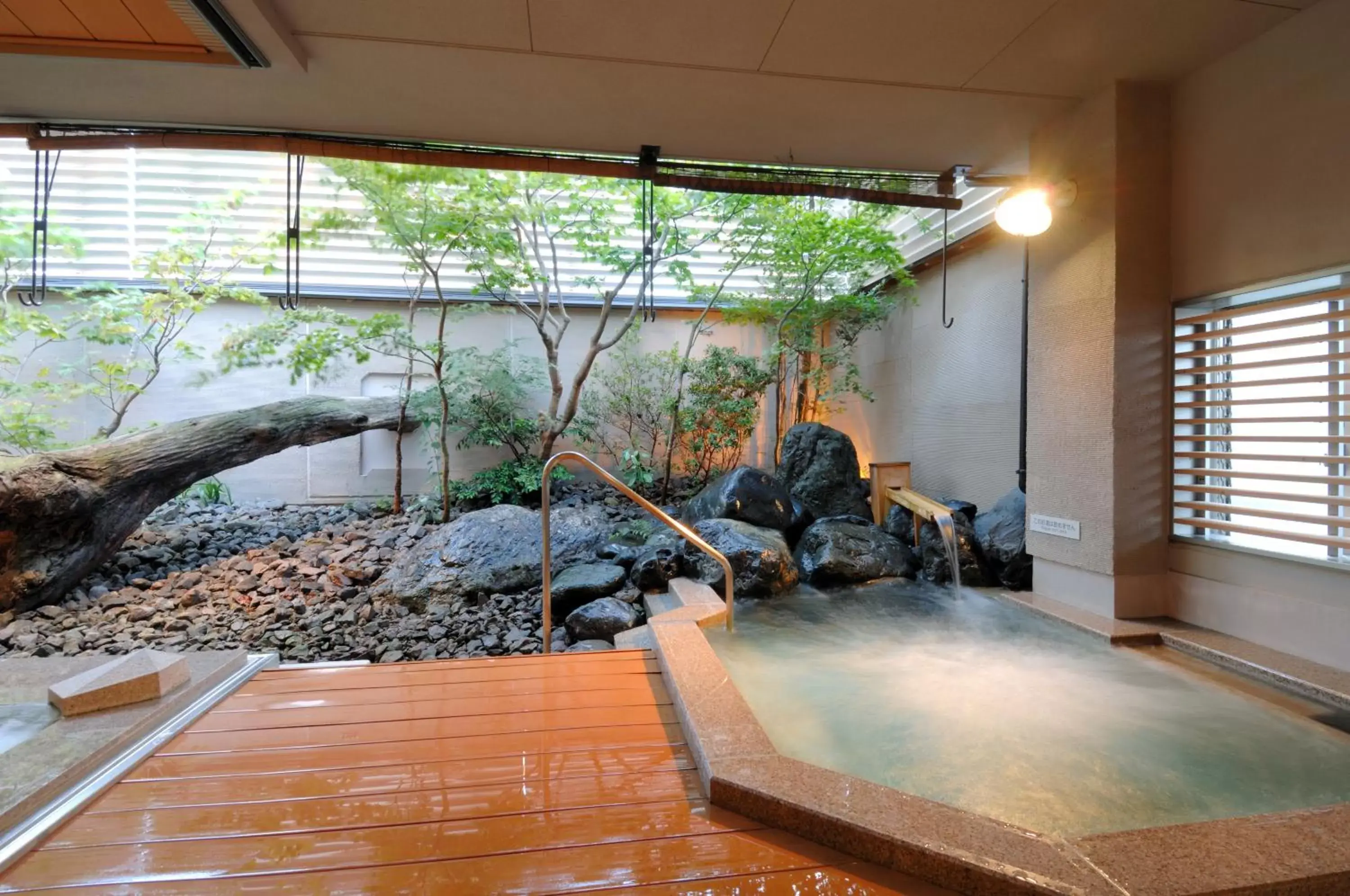 Open Air Bath in Kanazawa Manten Hotel Ekimae