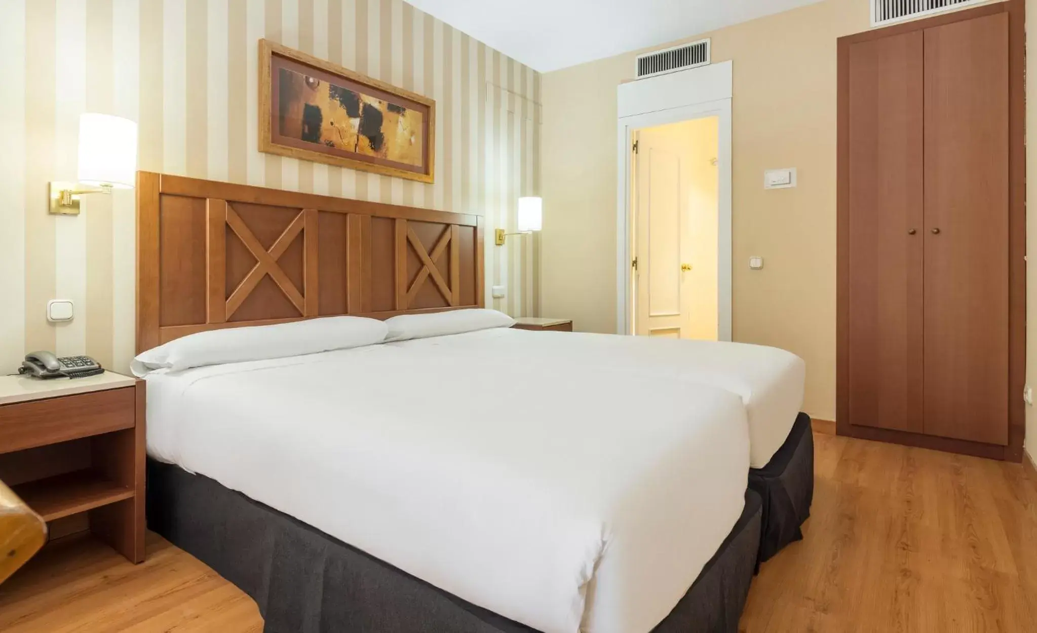 Double or Twin Room in Ilunion Alcora Sevilla Double or Twin Room in Ilunion Alcora Sevilla