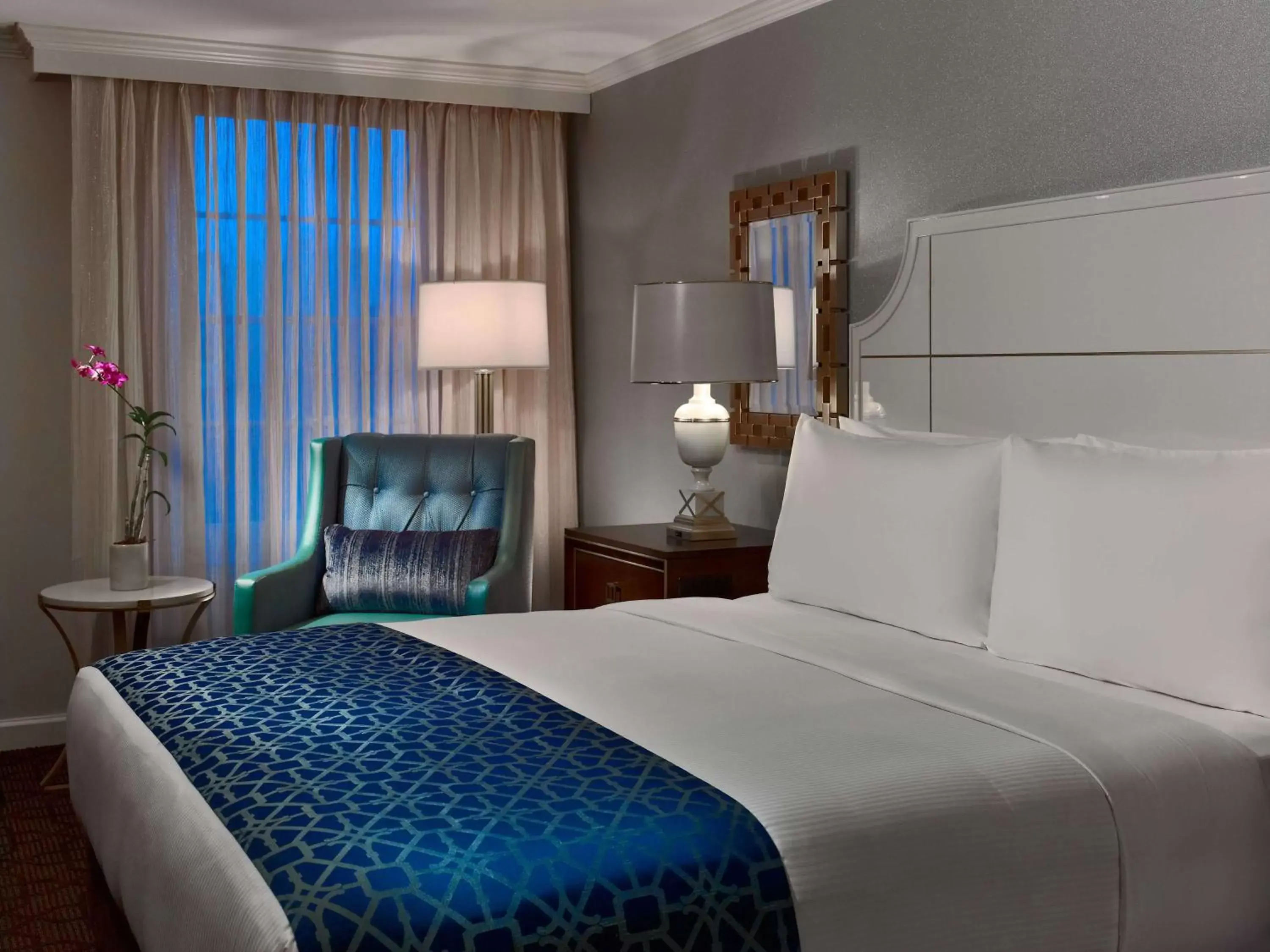 Photo of the whole room, Bed in The Royal Sonesta New Orleans