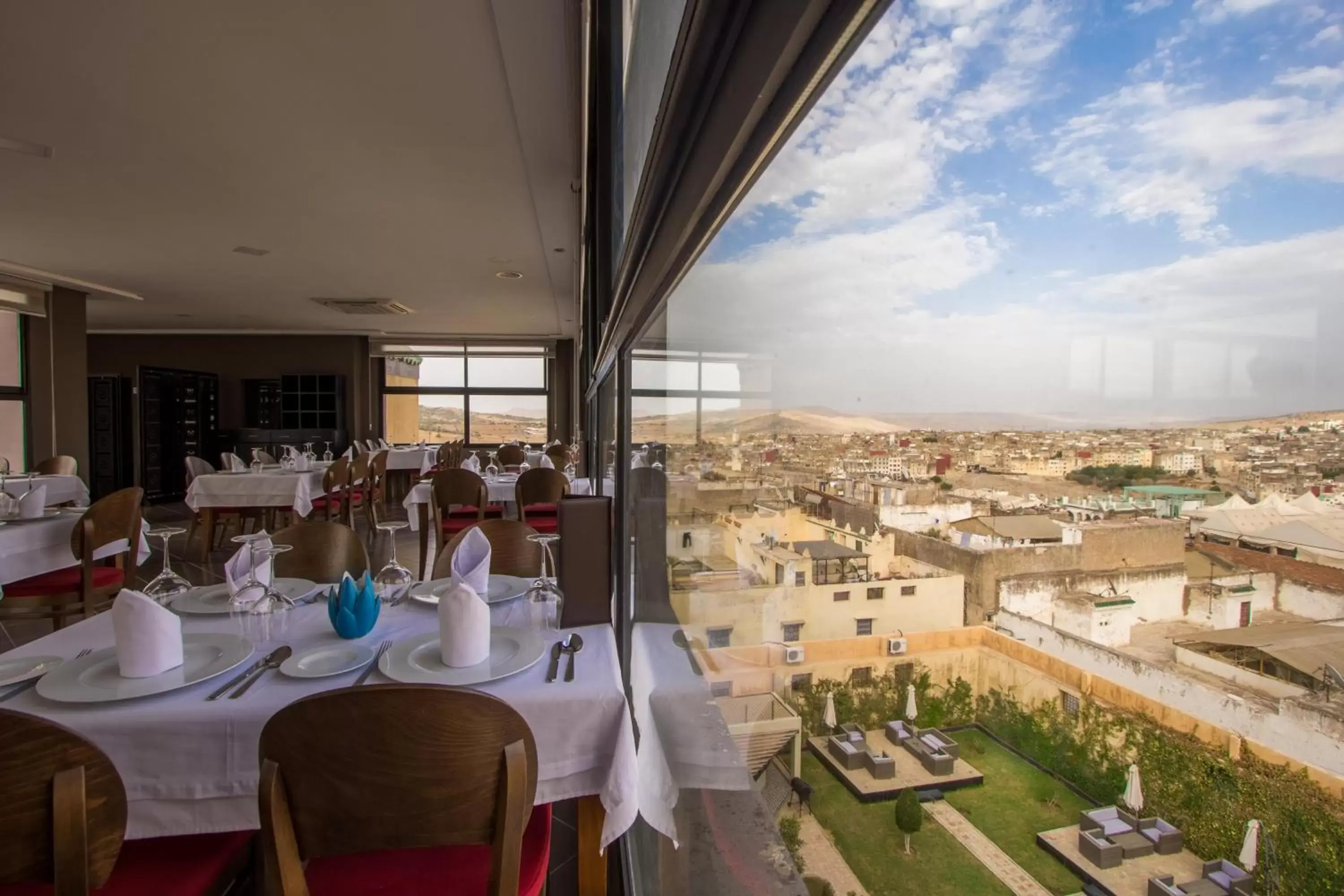 Restaurant/places to eat in Palais Ommeyad Suites & Spa Restaurant/places to eat in Palais Ommeyad Suites & Spa