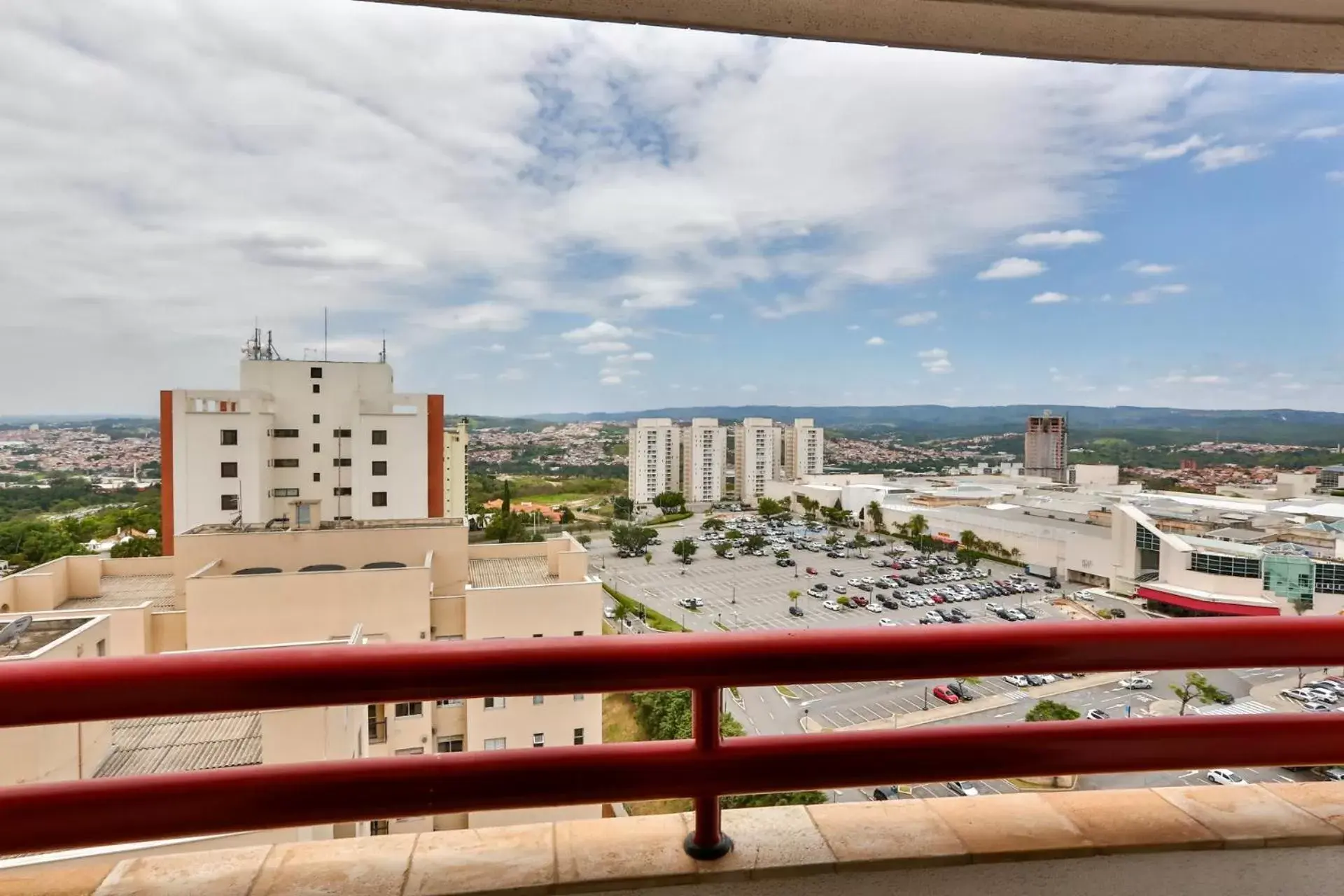 City view in eSuites Sorocaba by Atlantica