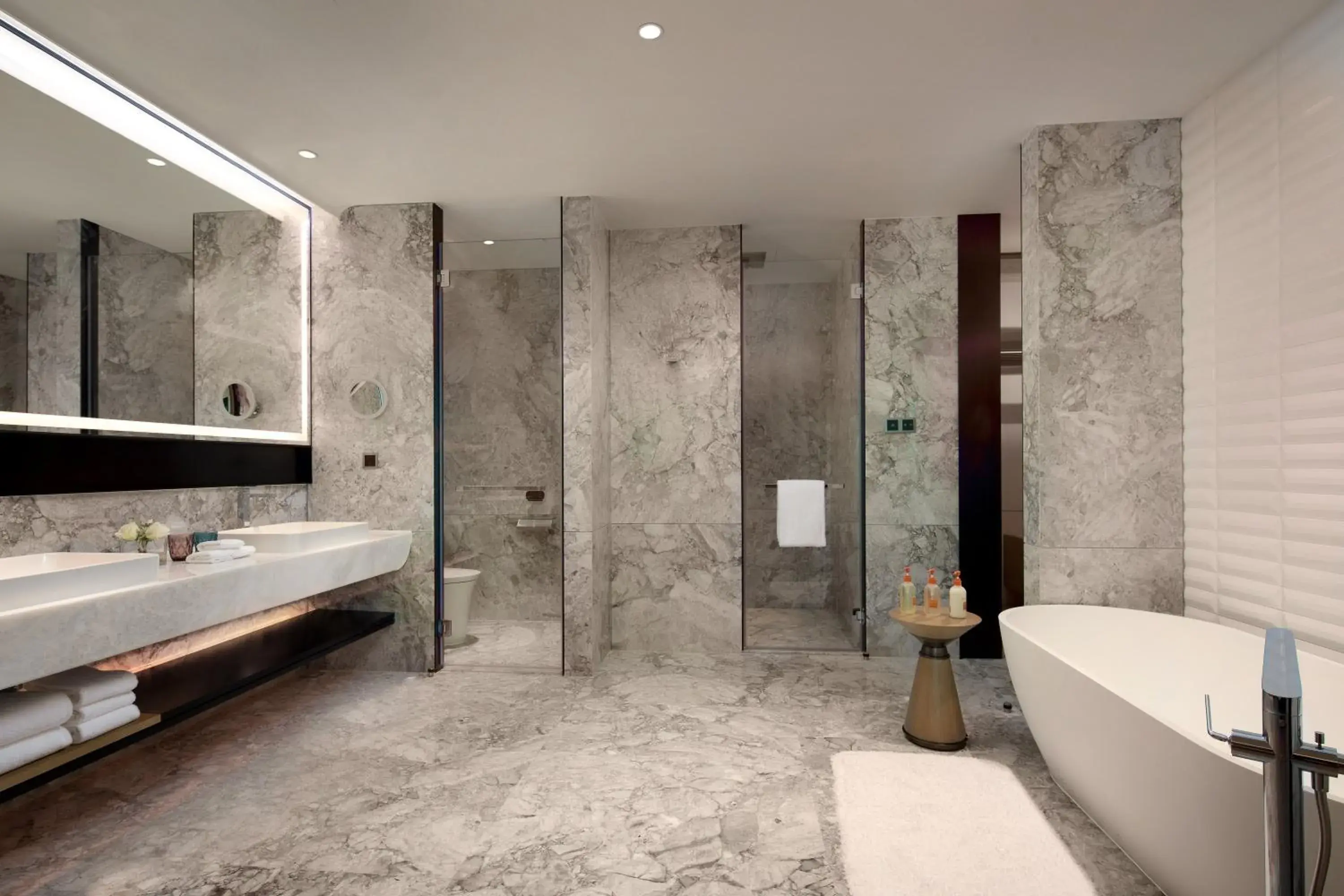 Bathroom in Crowne Plaza Chaozhou Riverside, an IHG Hotel