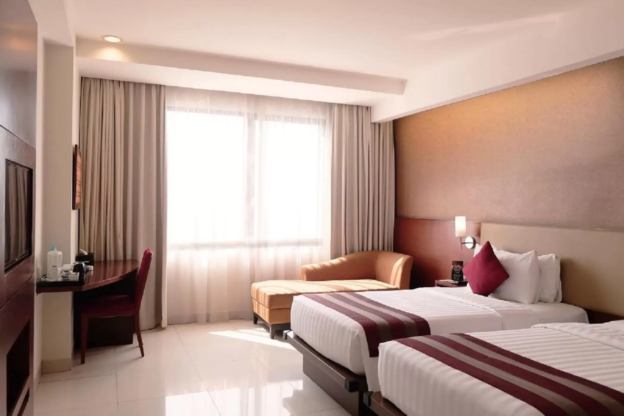 Bedroom, Bed in Hotel Santika Premiere Bintaro
