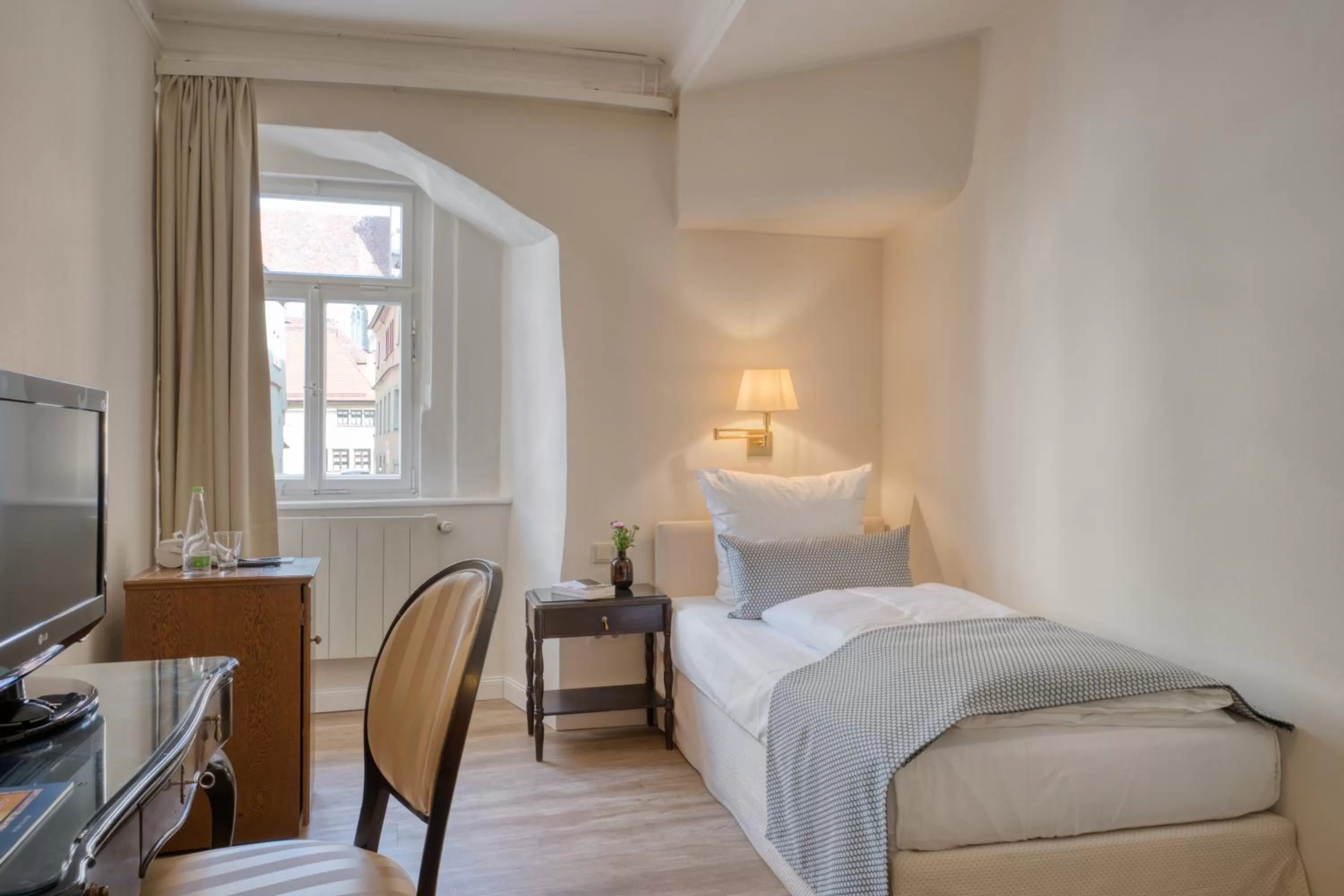 Photo of the whole room, Bed in Hotel Eisenhut