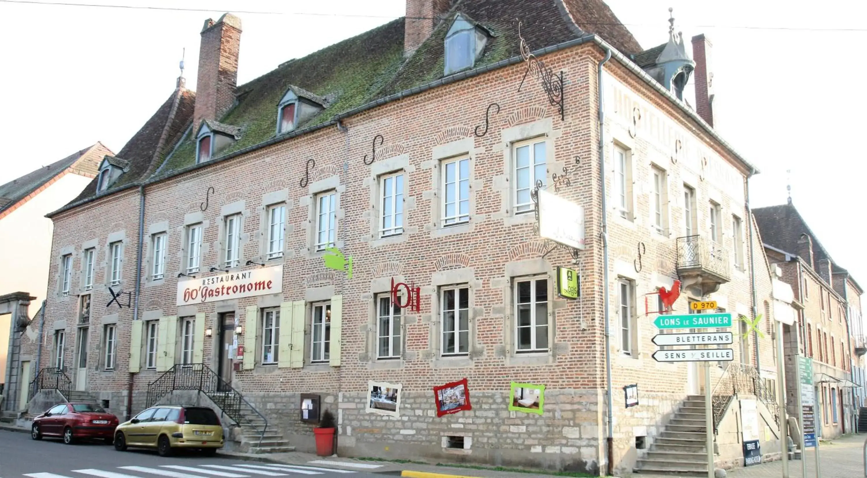 Property Building in Logis Hostellerie Bressane