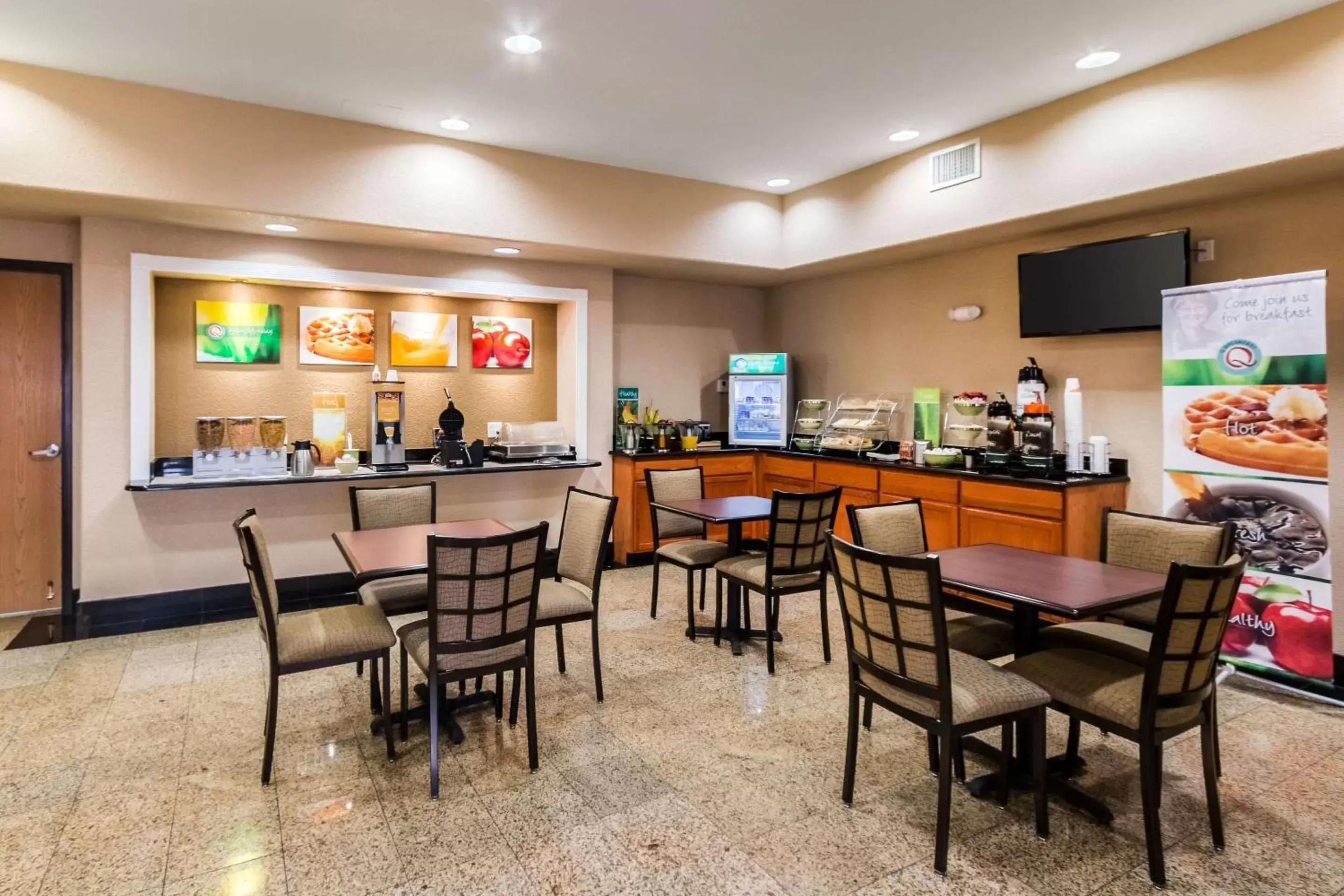 Restaurant/Places to Eat in Quality Inn Killeen Forthood