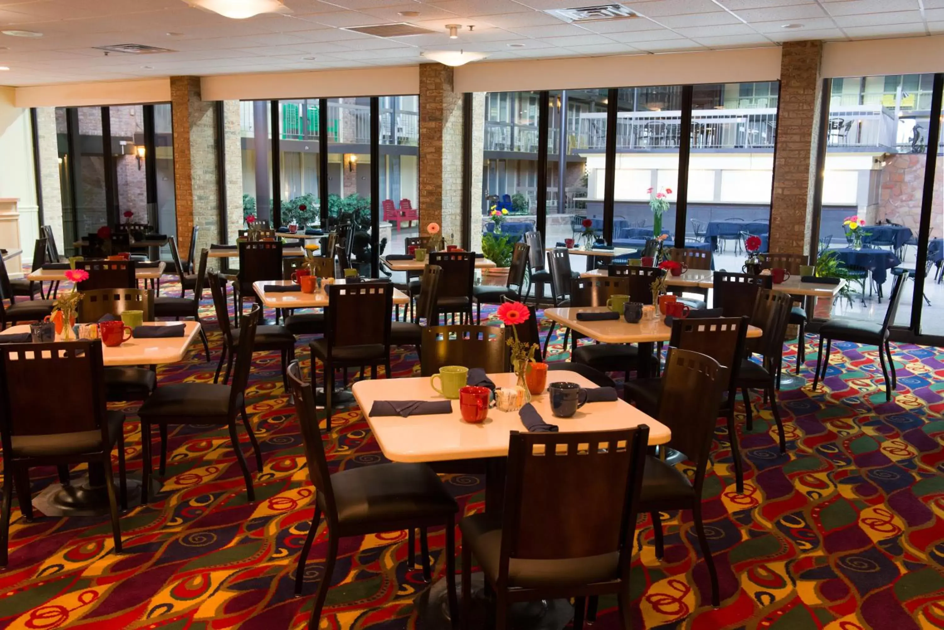 Restaurant/places to eat in Park Inn By Radisson Sharon Restaurant/places to eat in Park Inn By Radisson Sharon