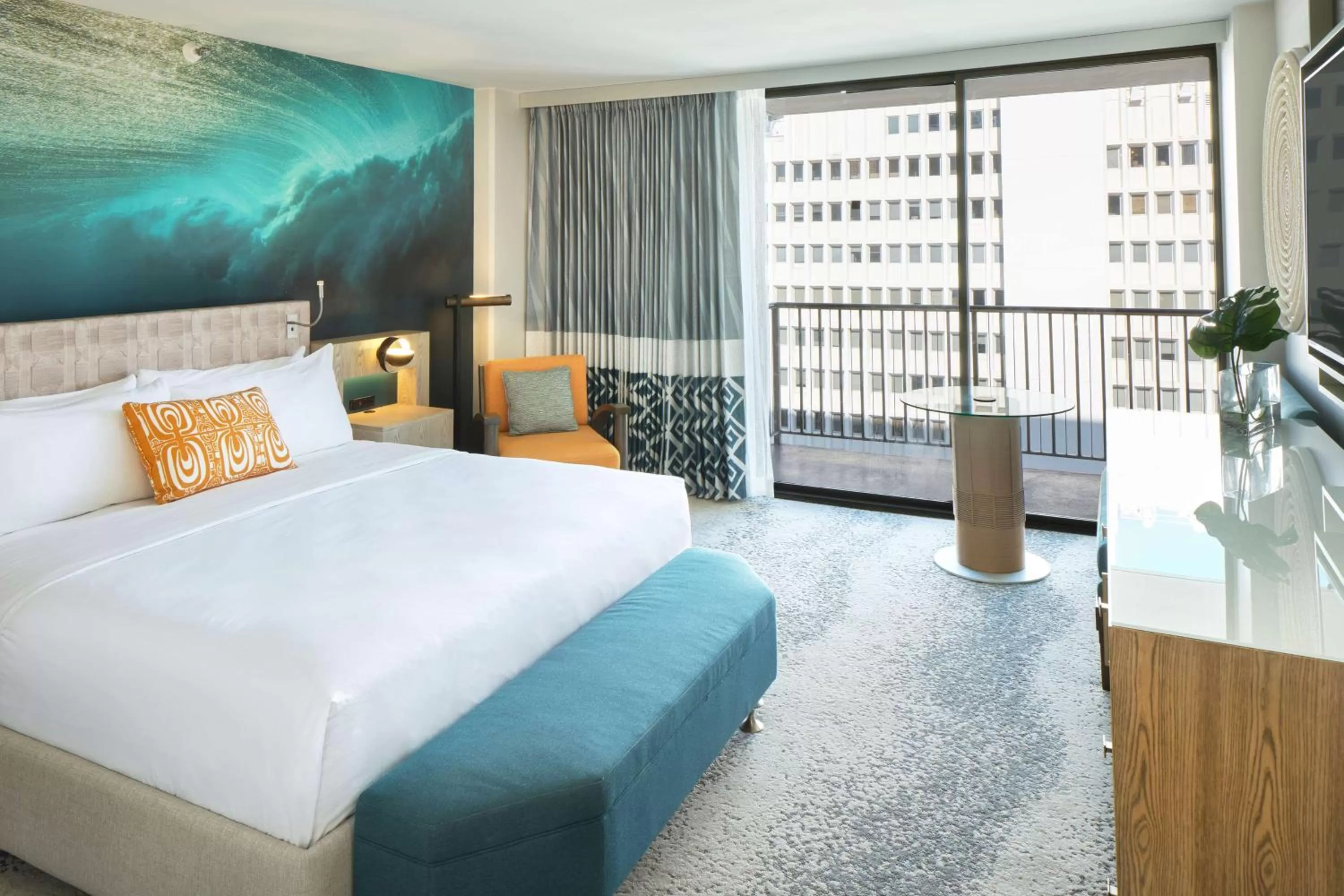 Bedroom, Bed in OUTRIGGER Waikiki Beachcomber Hotel