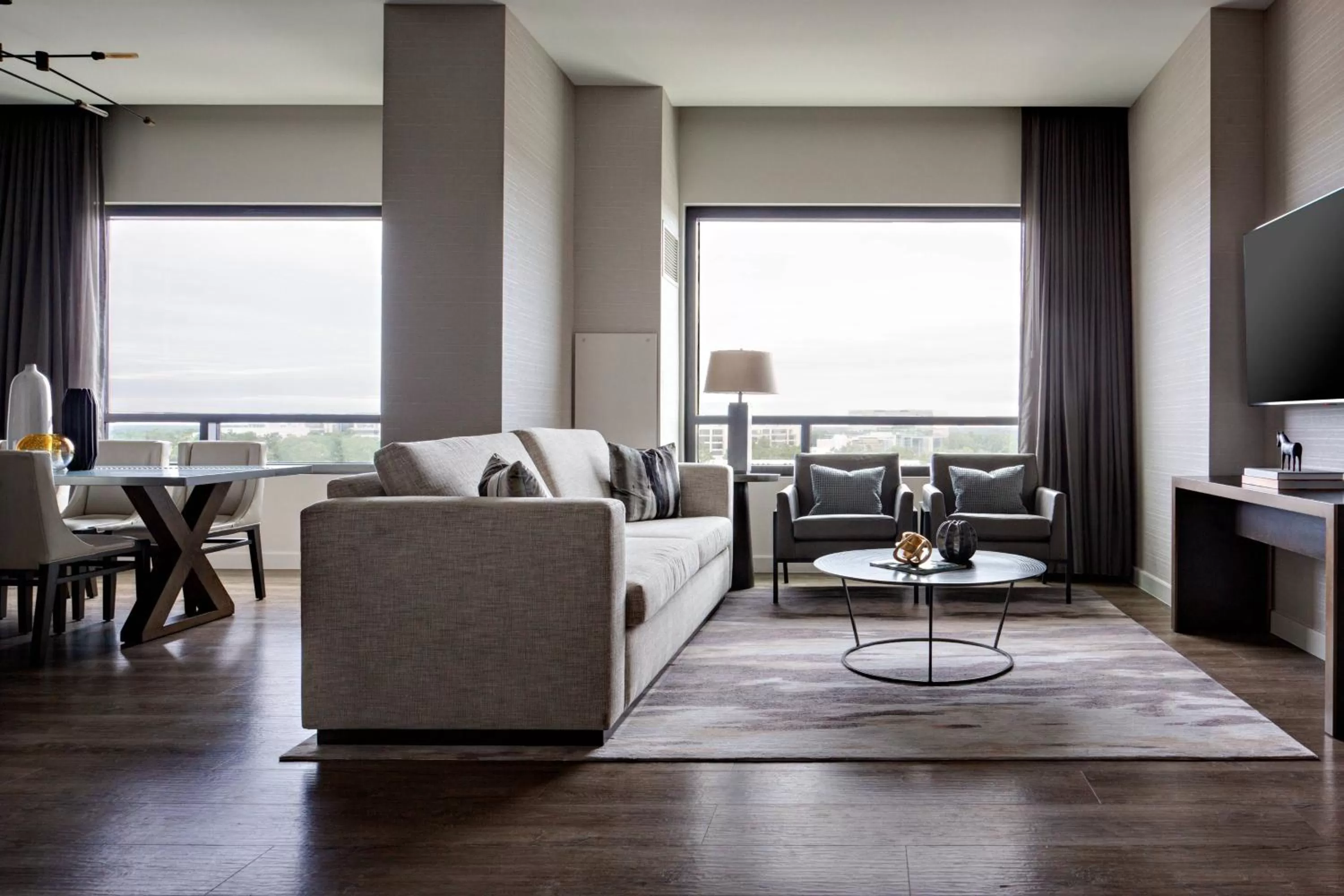 Living room in Houston CityPlace Marriott at Springwoods Village