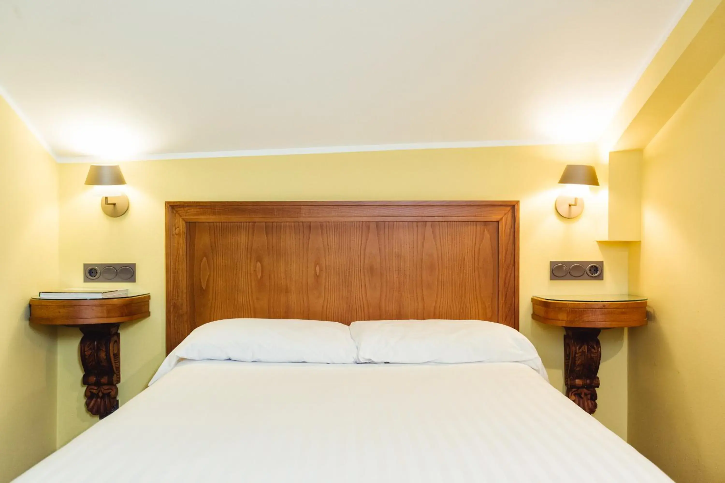 Decorative detail, Bed in Hotel El Sella