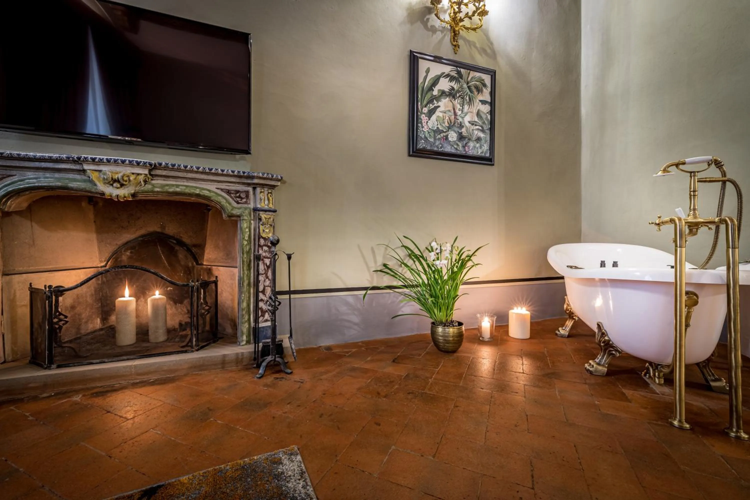 Decorative detail in Palazzo Bianca Cappello Residenza d'Epoca