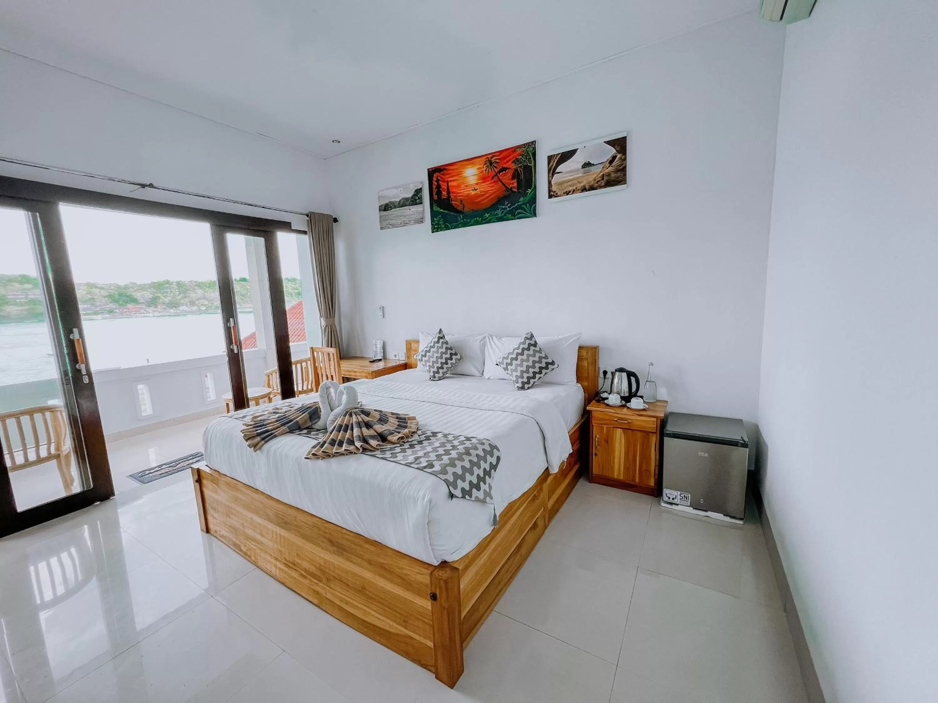 Photo of the whole room, Bed in Aurora Beach View