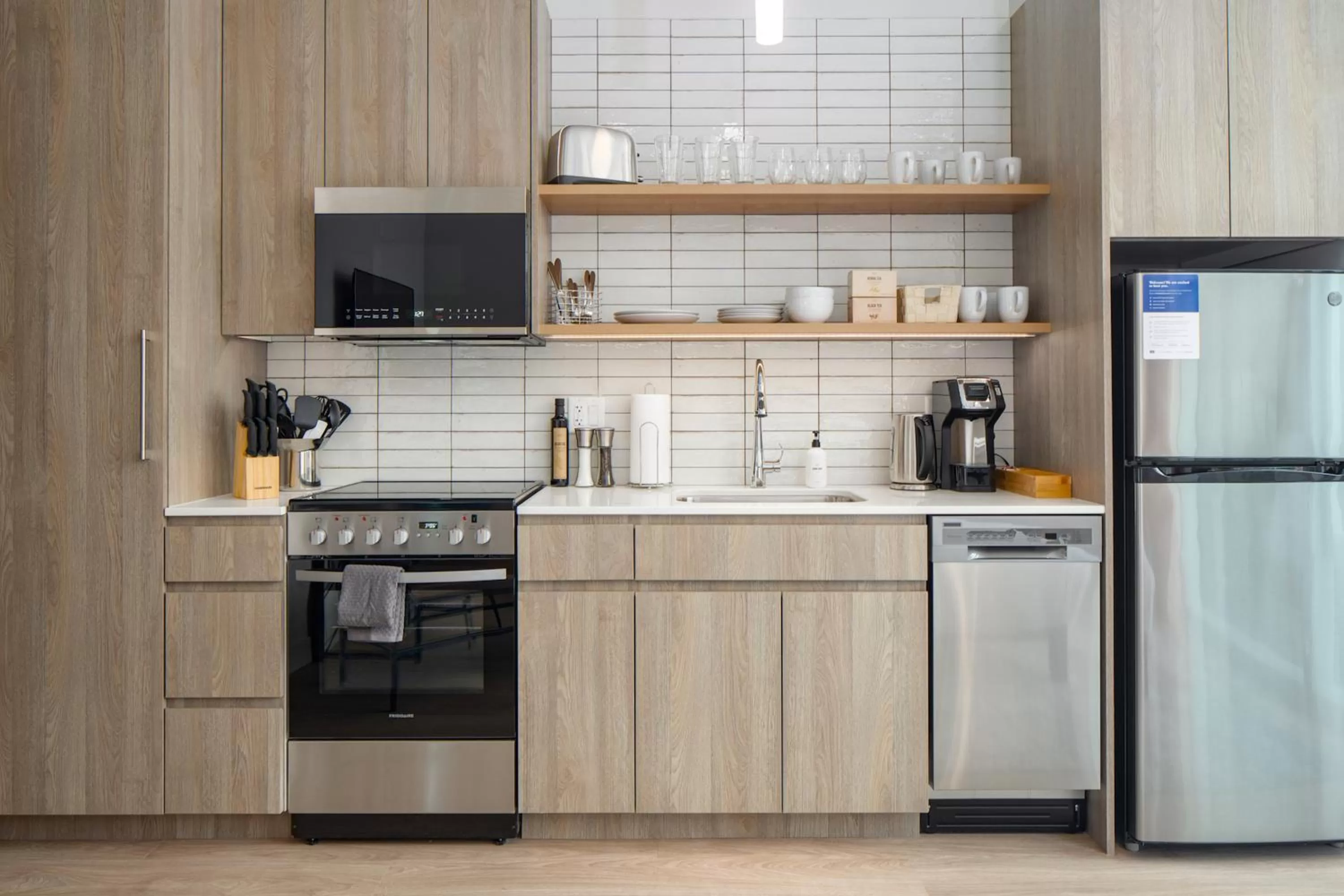 Queen Studio (Self Check-in with Virtual Front Desk) in Kasa River North Chicago