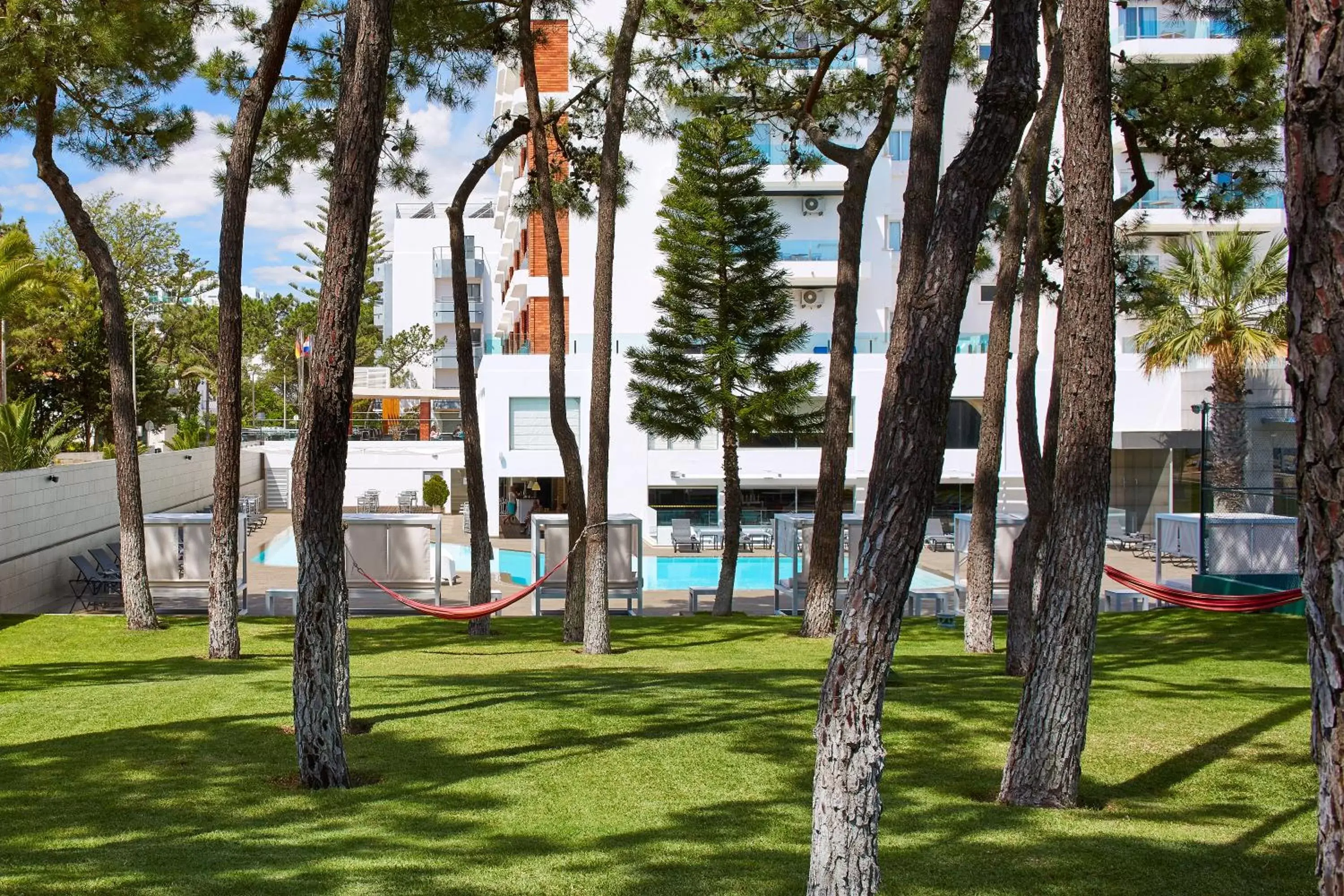 Garden, Swimming Pool in Alcazar Hotel & SPA