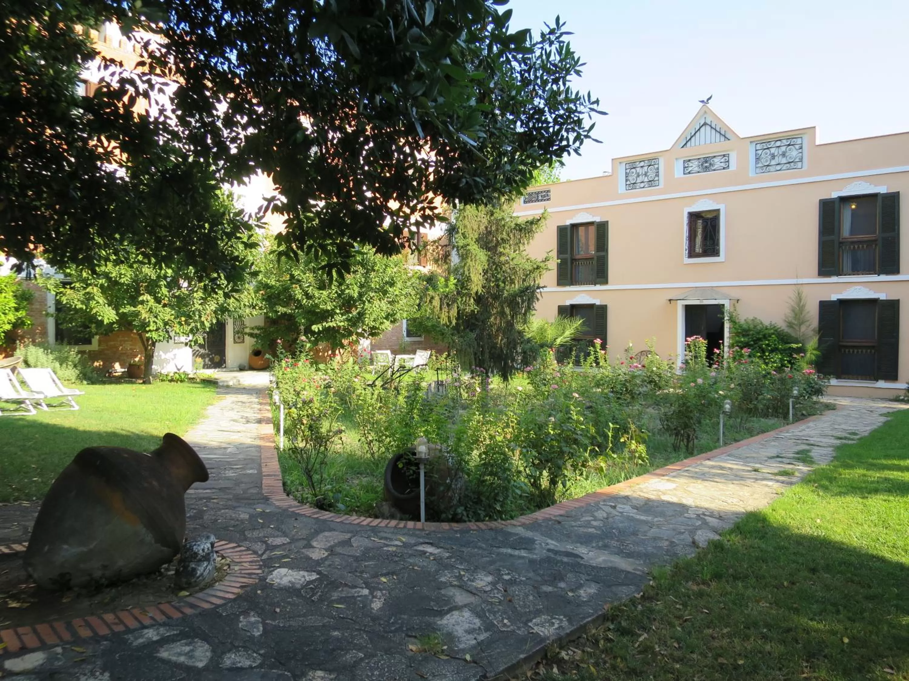 Garden in Hotel Kalehan