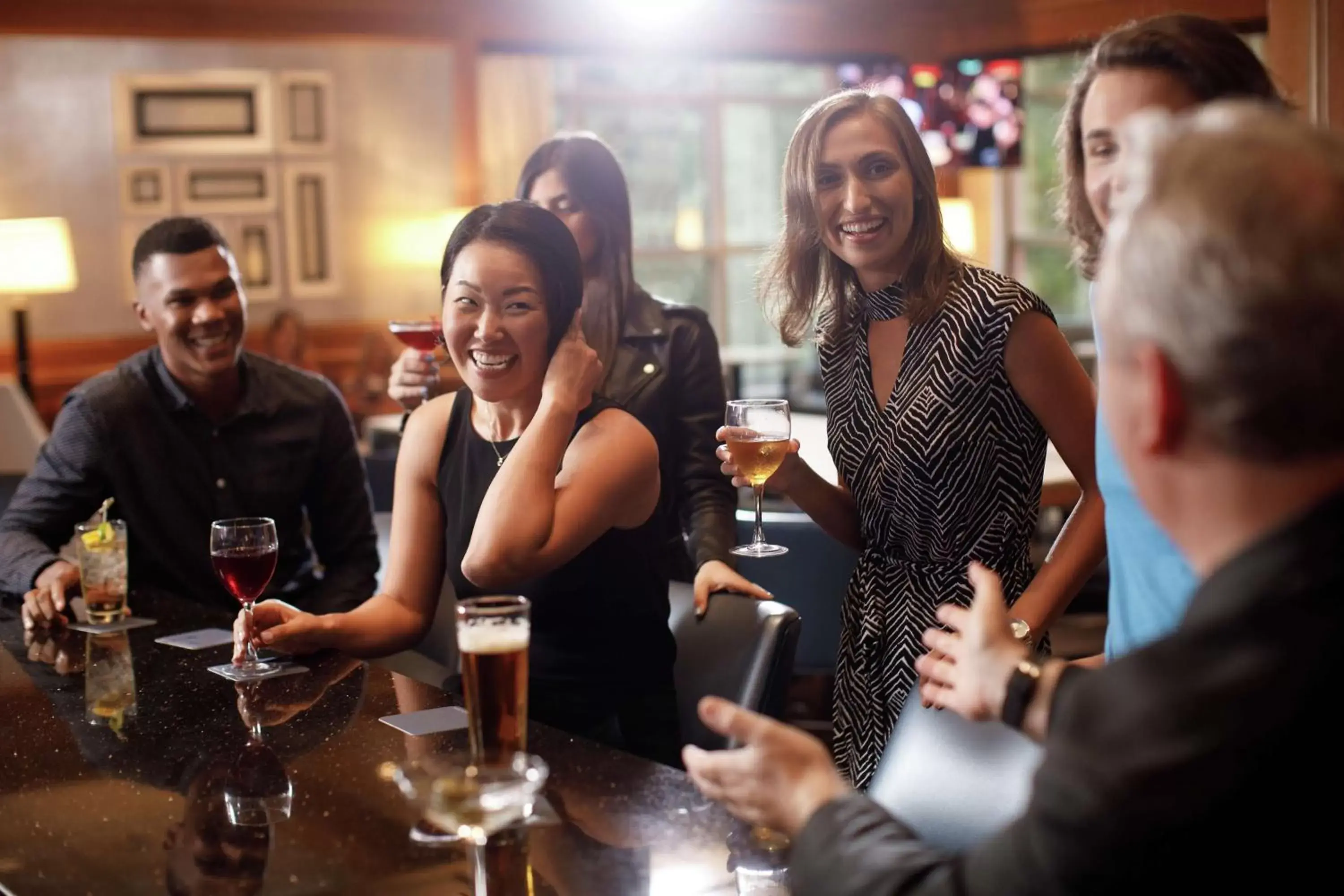 Lounge or bar in Hilton Short Hills Lounge or bar in Hilton Short Hills