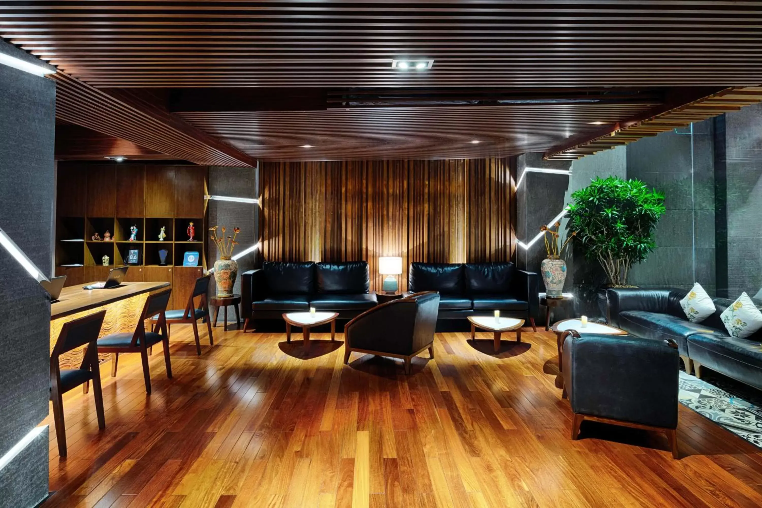 Lobby or reception in Silverland Sakyo Hotel