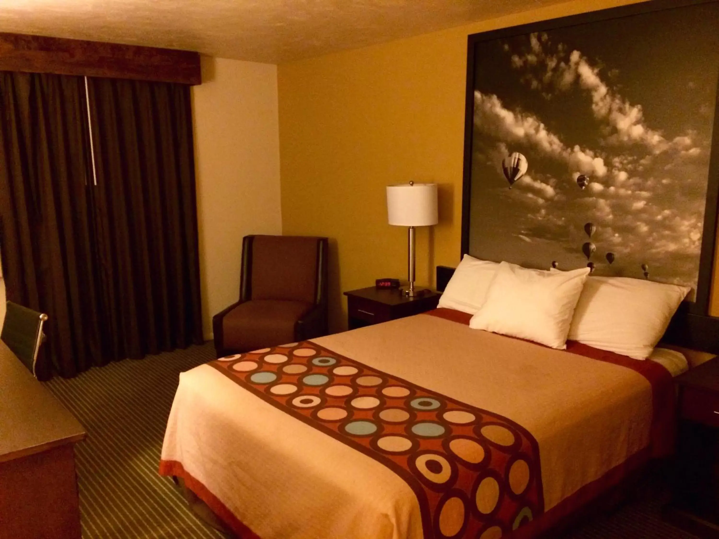 Photo of the whole room, Bed in Super 8 by Wyndham Idaho Falls