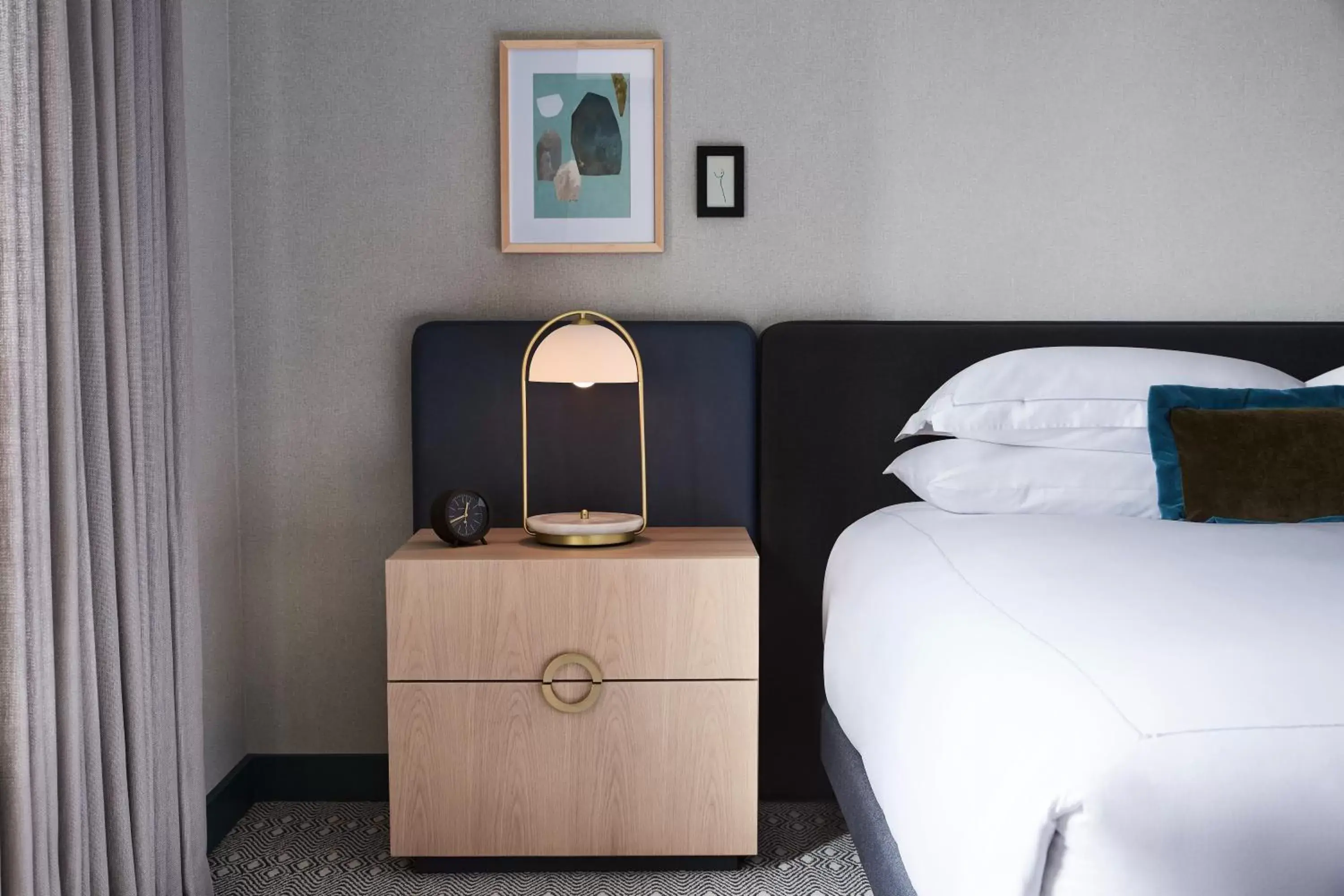 Photo of the whole room, Bed in Kimpton Saint George Hotel by IHG Photo of the whole room, Bed in Kimpton Saint George Hotel by IHG