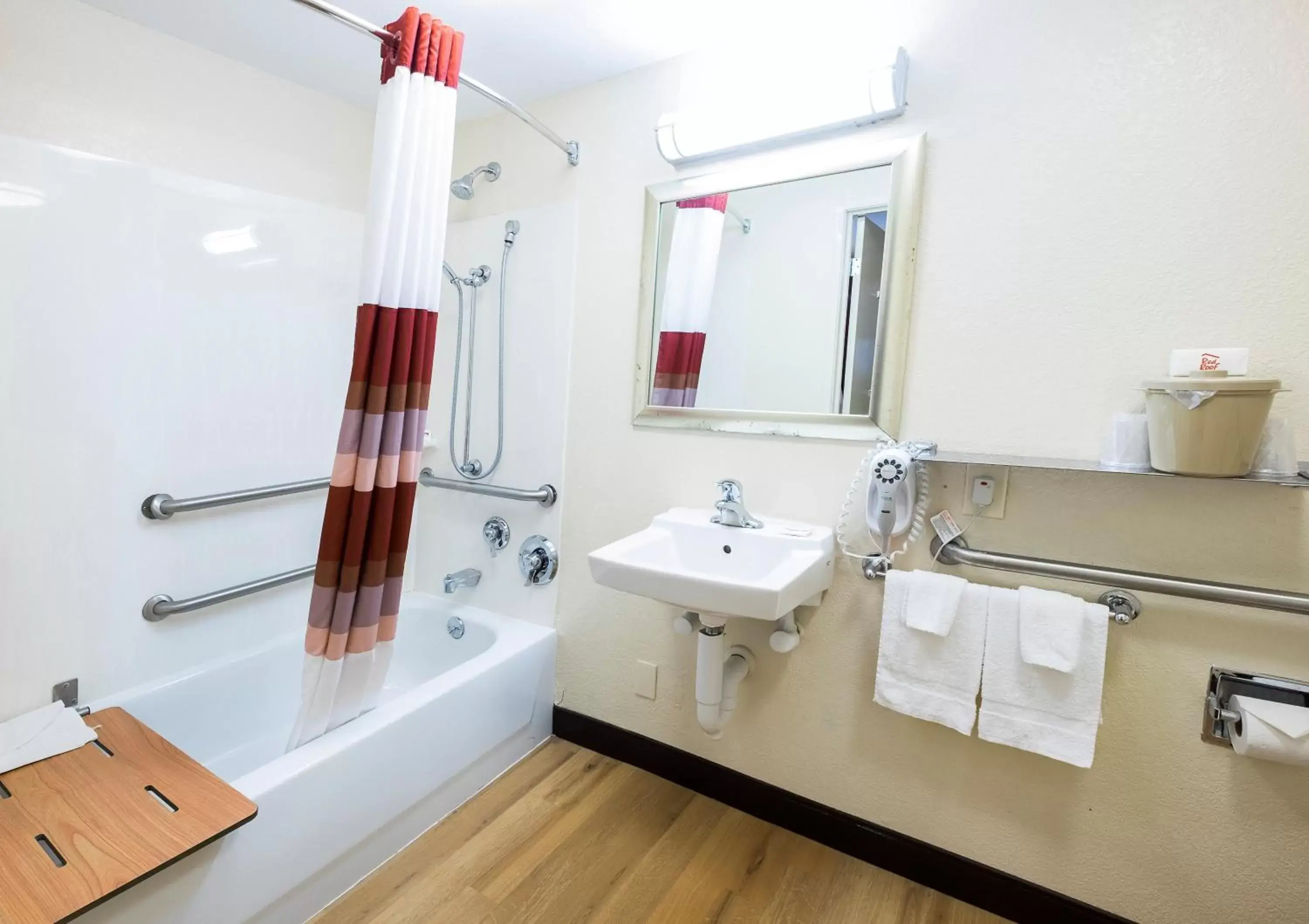Other, Bathroom in Red Roof Inn Hilton Head Island