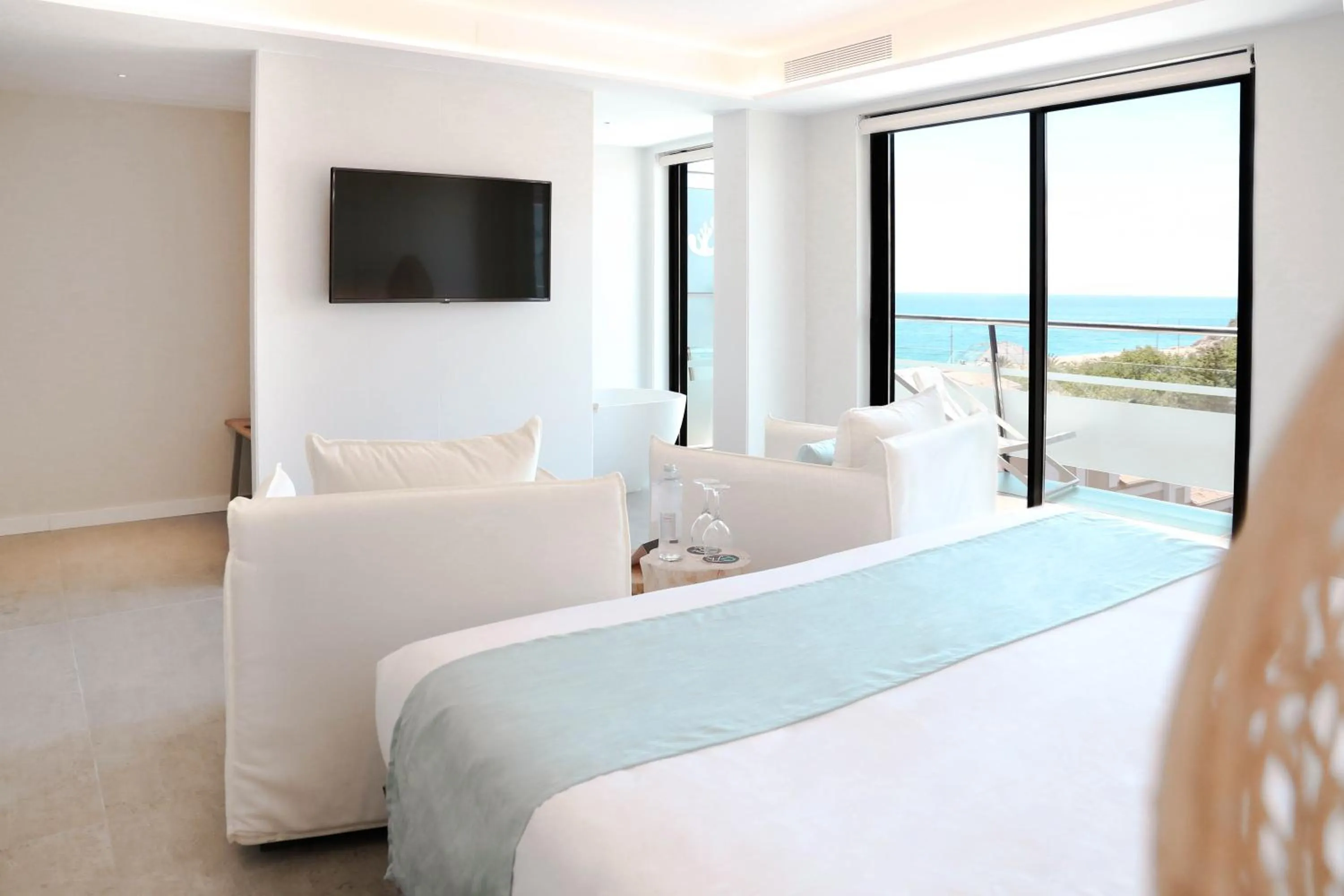 Photo of the whole room, Bed in KAKTUS Hotel Kaktus Playa