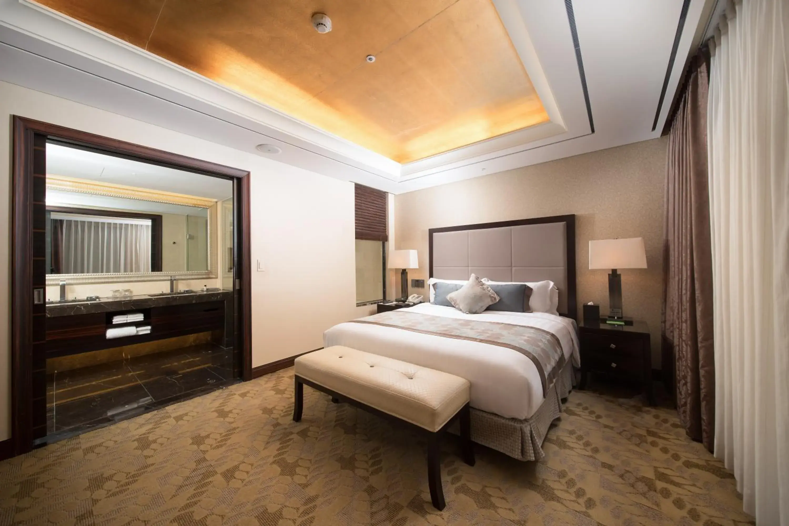 Two-Bedroom Royal Suite in Jeju Sun Hotel & Casino Two-Bedroom Royal Suite in Jeju Sun Hotel & Casino