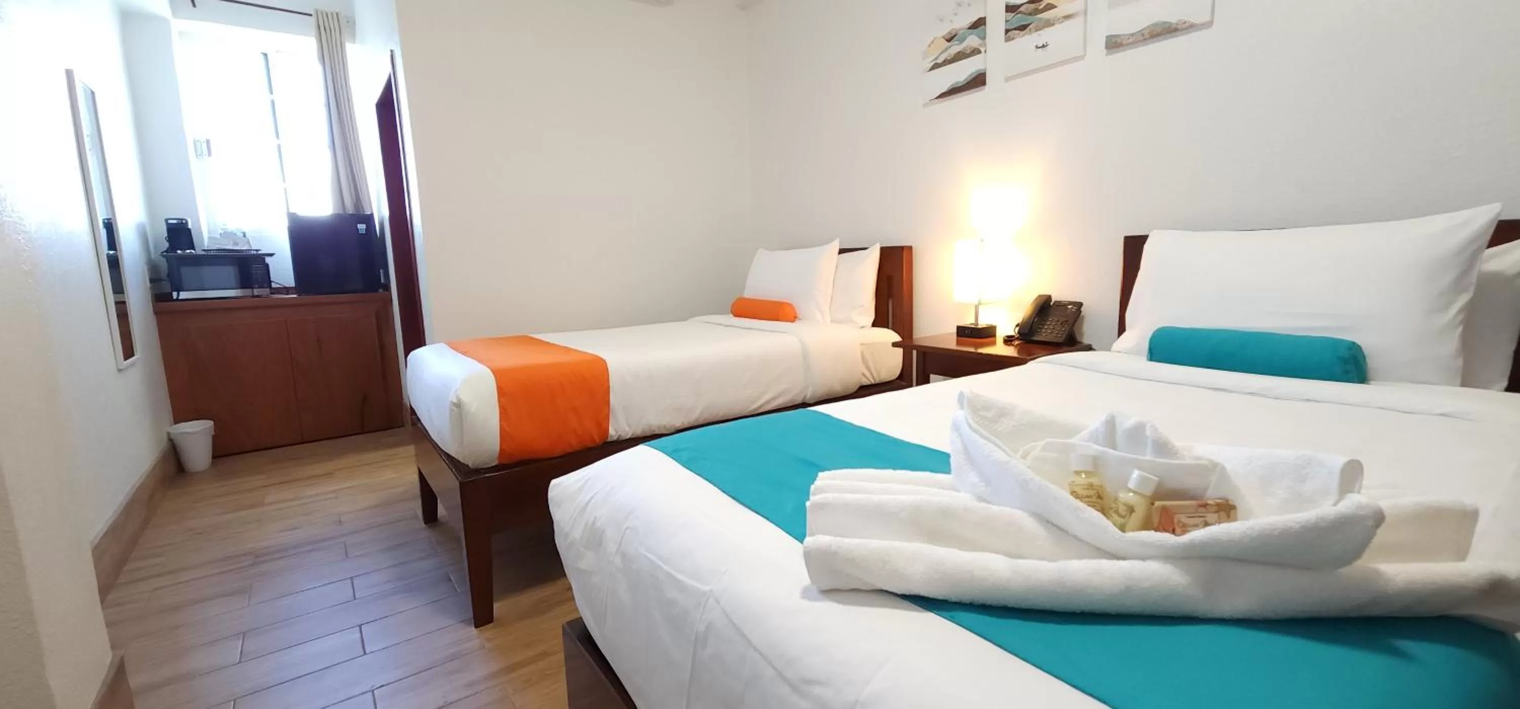 TV and multimedia, Bed in Voyager Sun & Reef Hotel