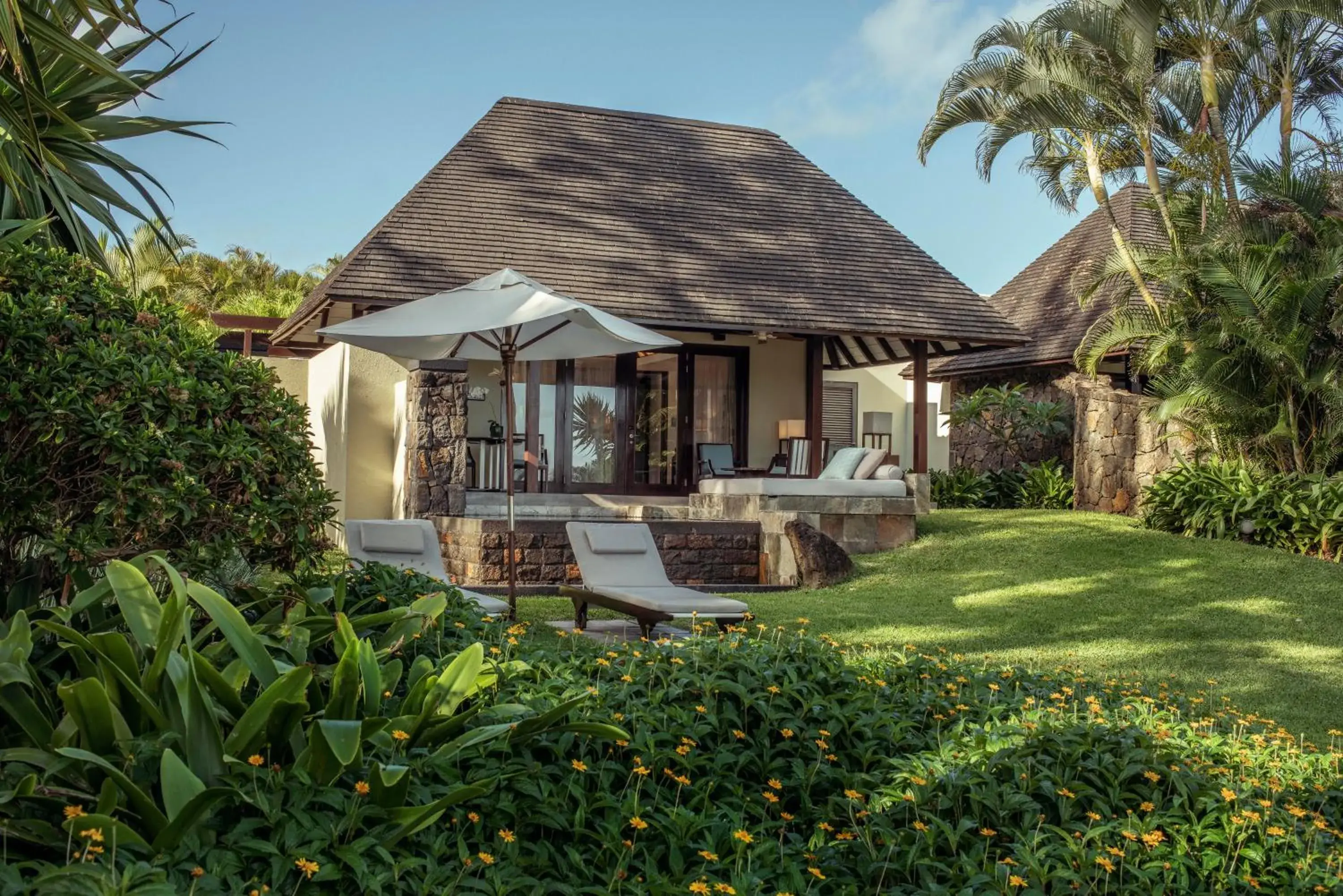 Garden, Property Building in Four Seasons Resort Mauritius at Anahita