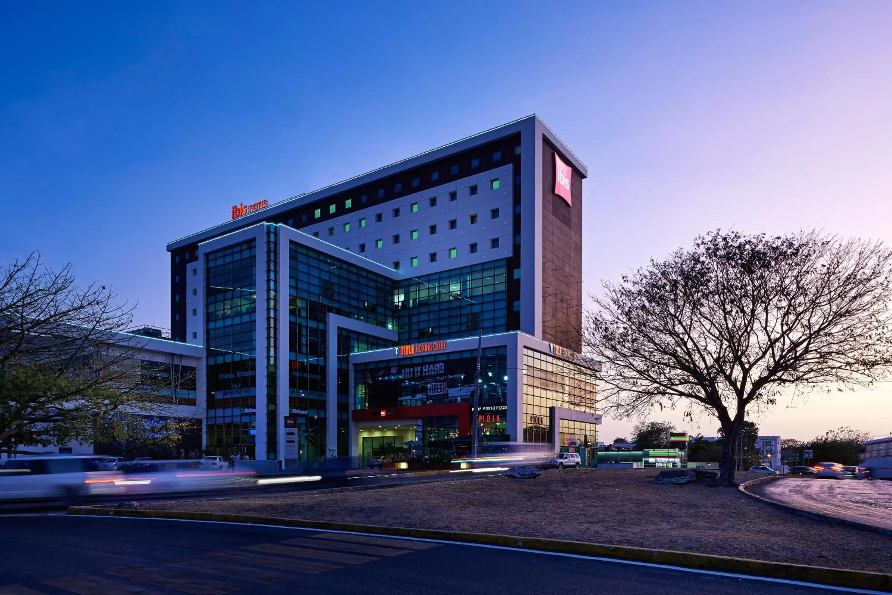 Lobby or reception, Property Building in Ibis Cancun Centro