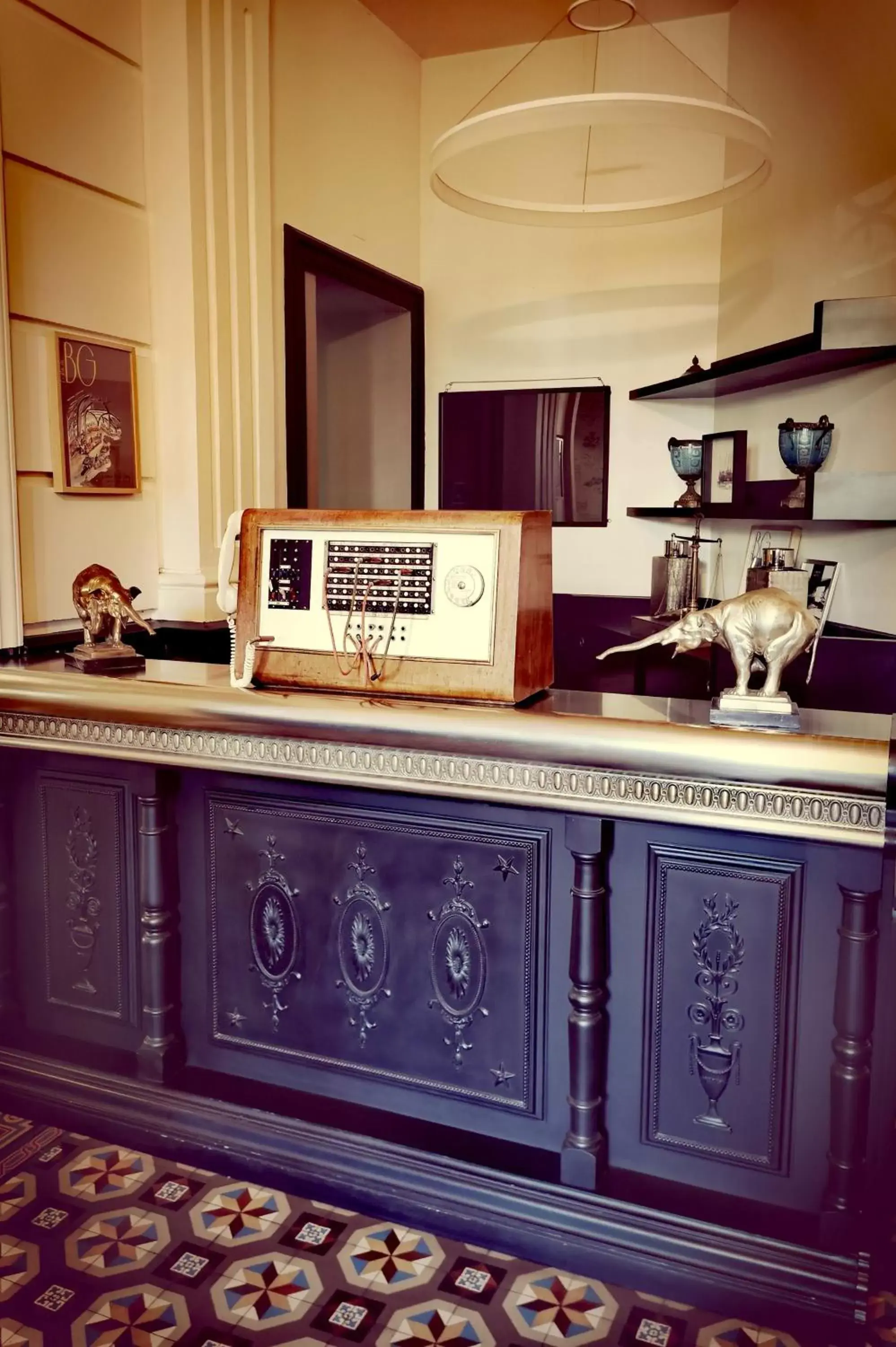 Lobby or reception, Kitchen/Kitchenette in Grand Hôtel Brive