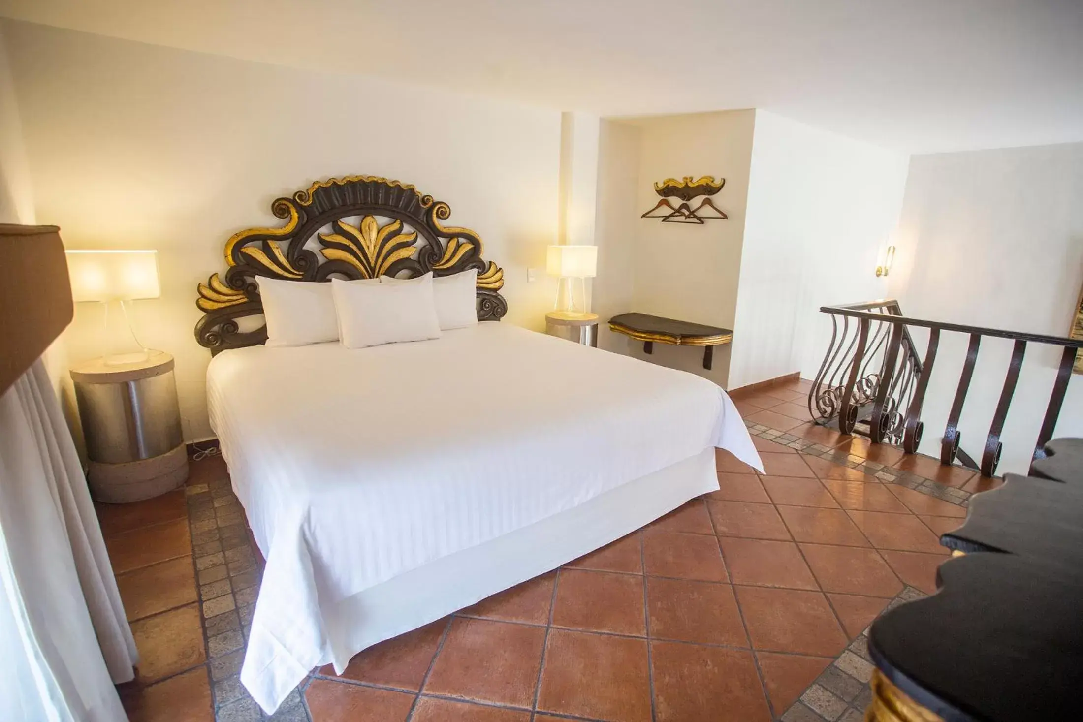 Bedroom, Bed in Hotel Herencia By Hosting House