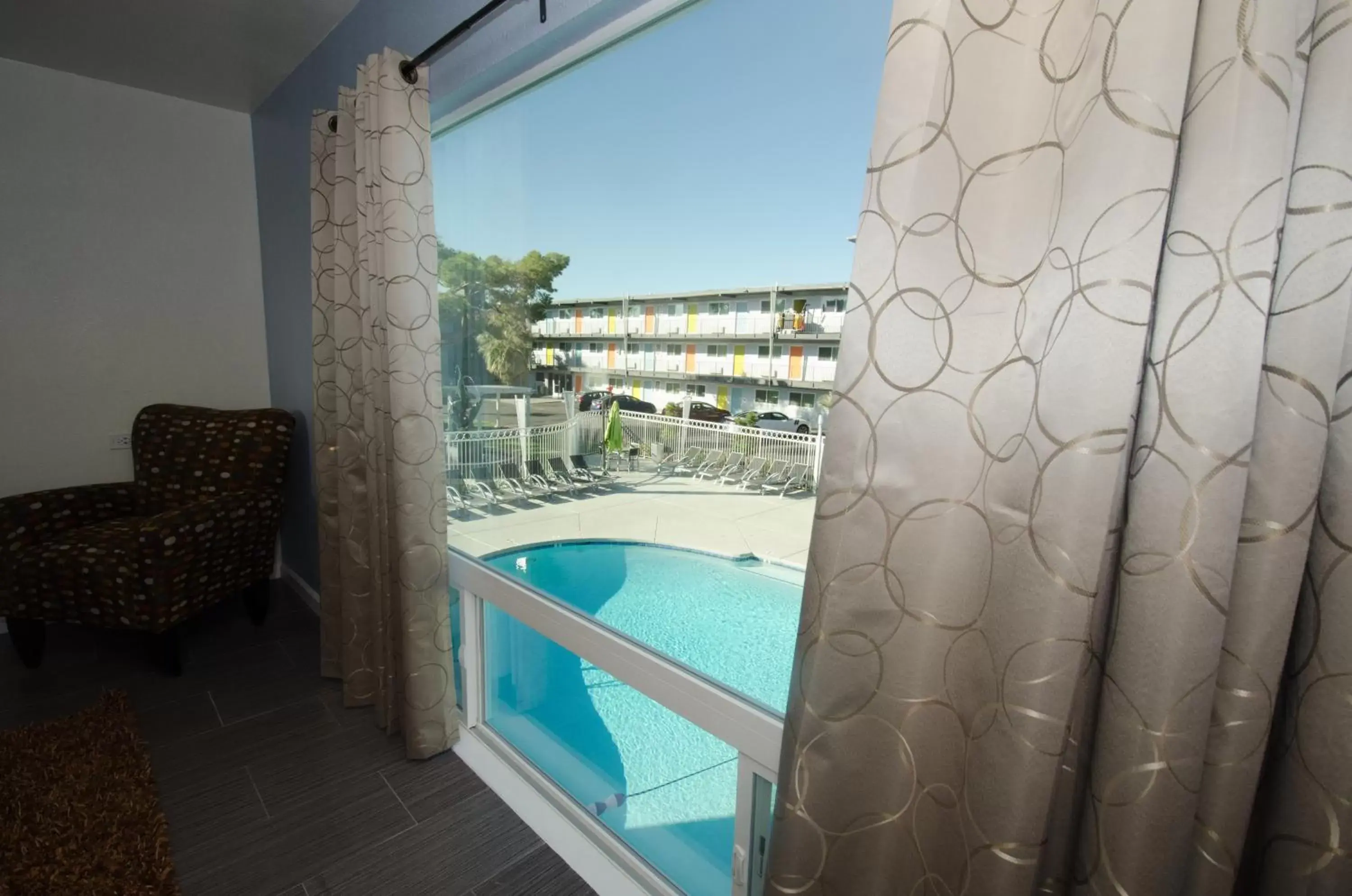 Bedroom, Swimming Pool in Thunderbird Boutique Hotel