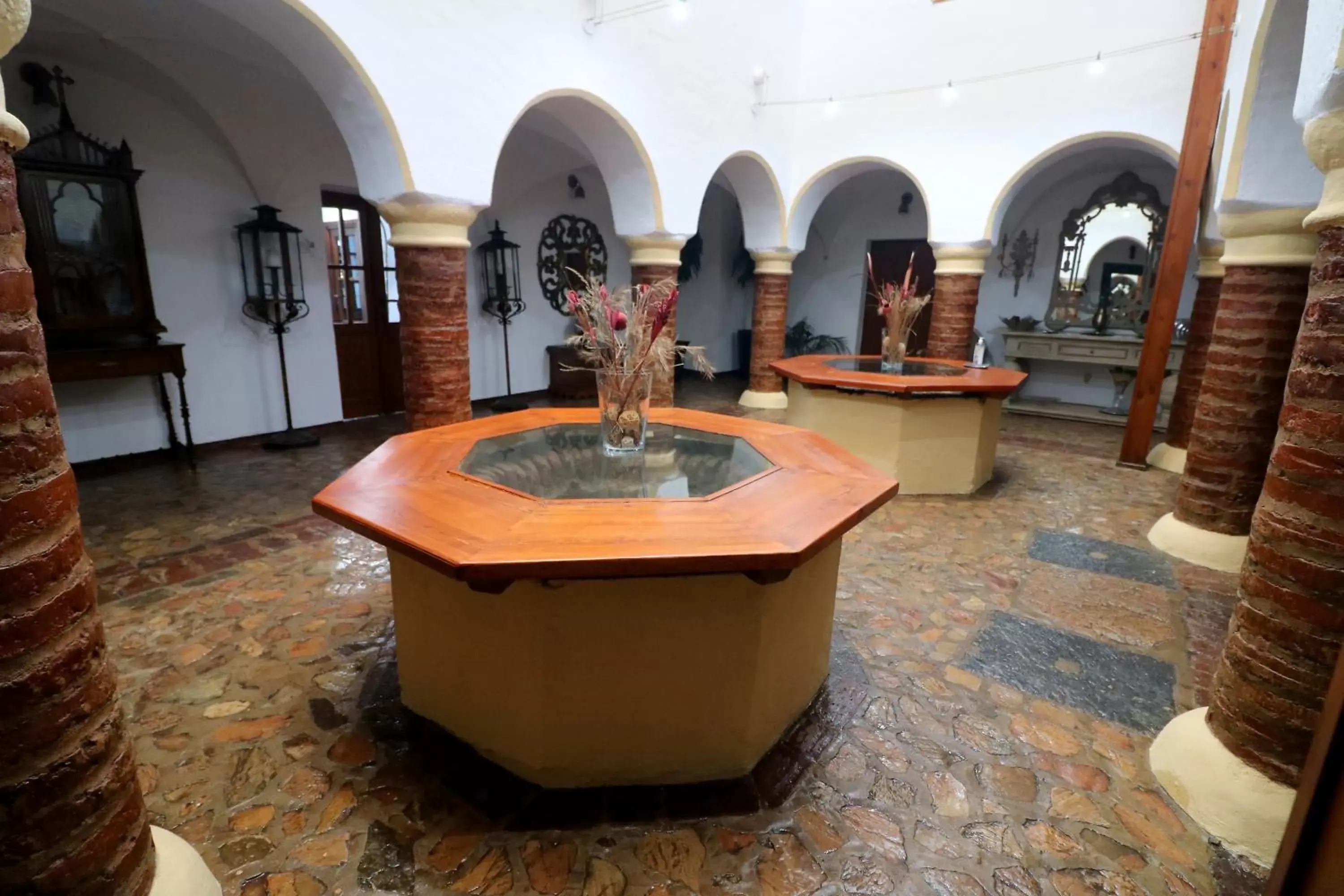 Area and facilities in Hotel Monasterio de Rocamador