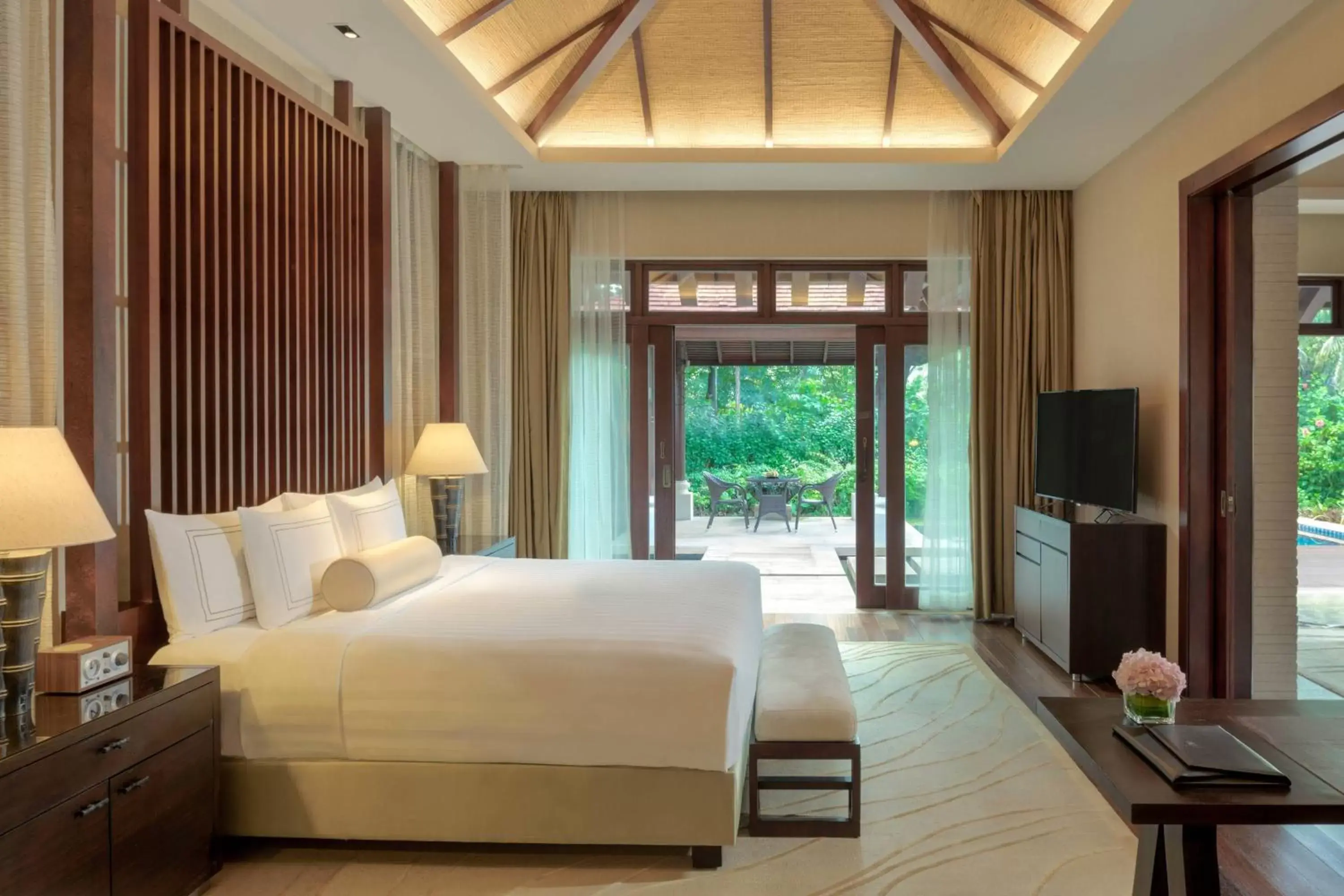 Bedroom in The Ritz-Carlton Sanya, Yalong Bay