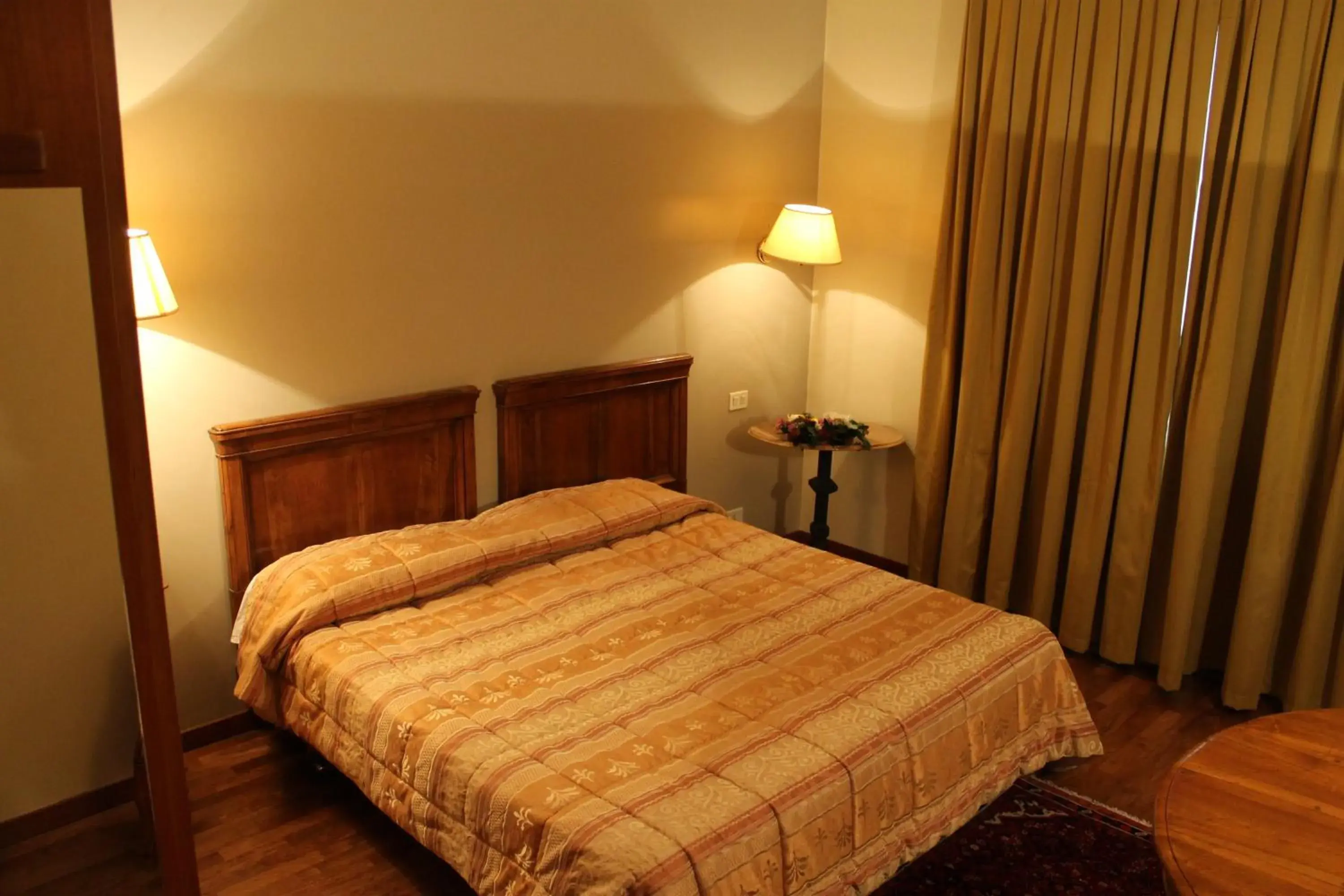 Bedroom, Bed in Villa Belvedere 1849