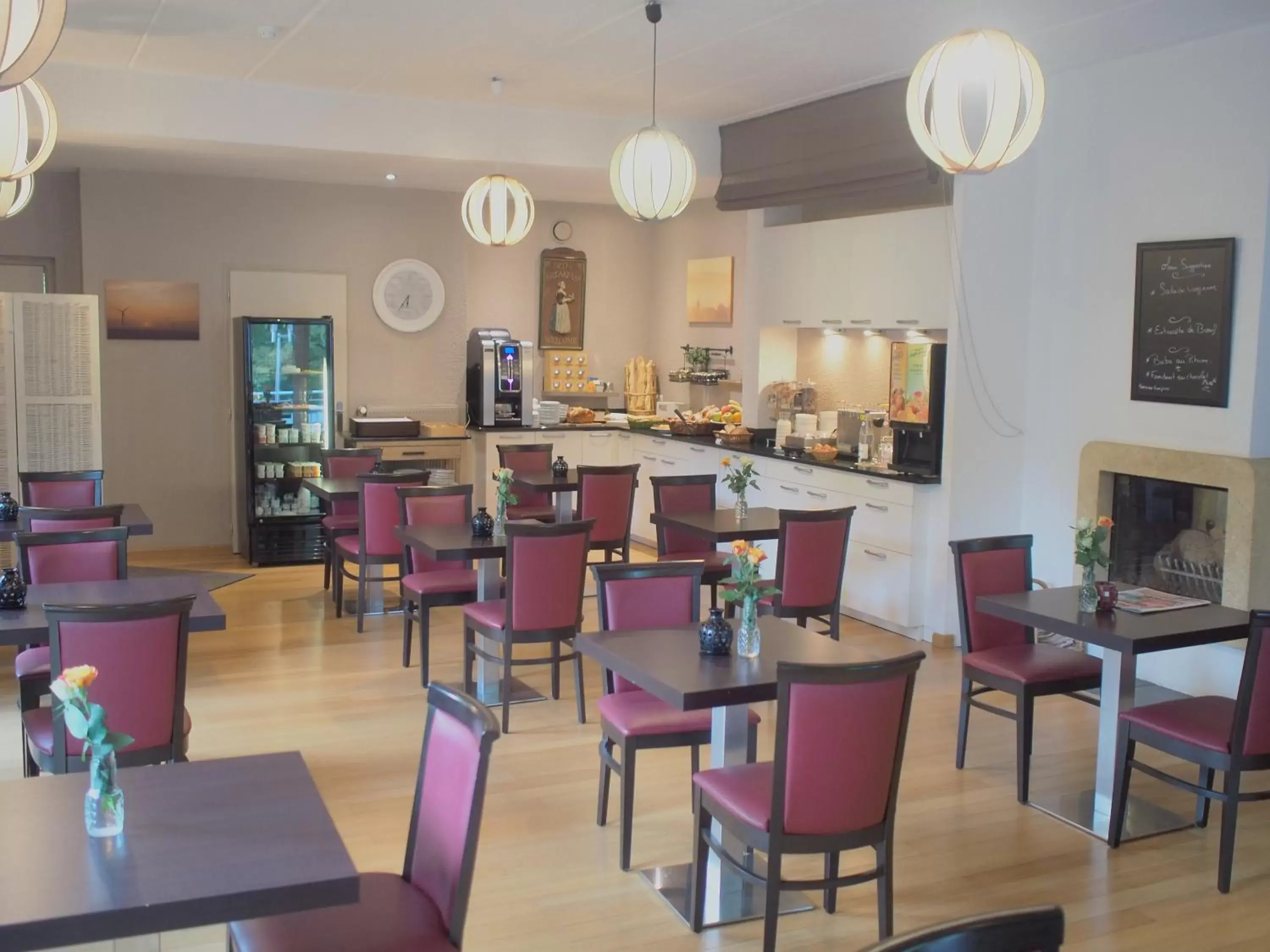 Buffet breakfast, Restaurant/Places to Eat in The Originals City, Hôtel Aster, Saint-Avold Nord (Inter-Hotel)