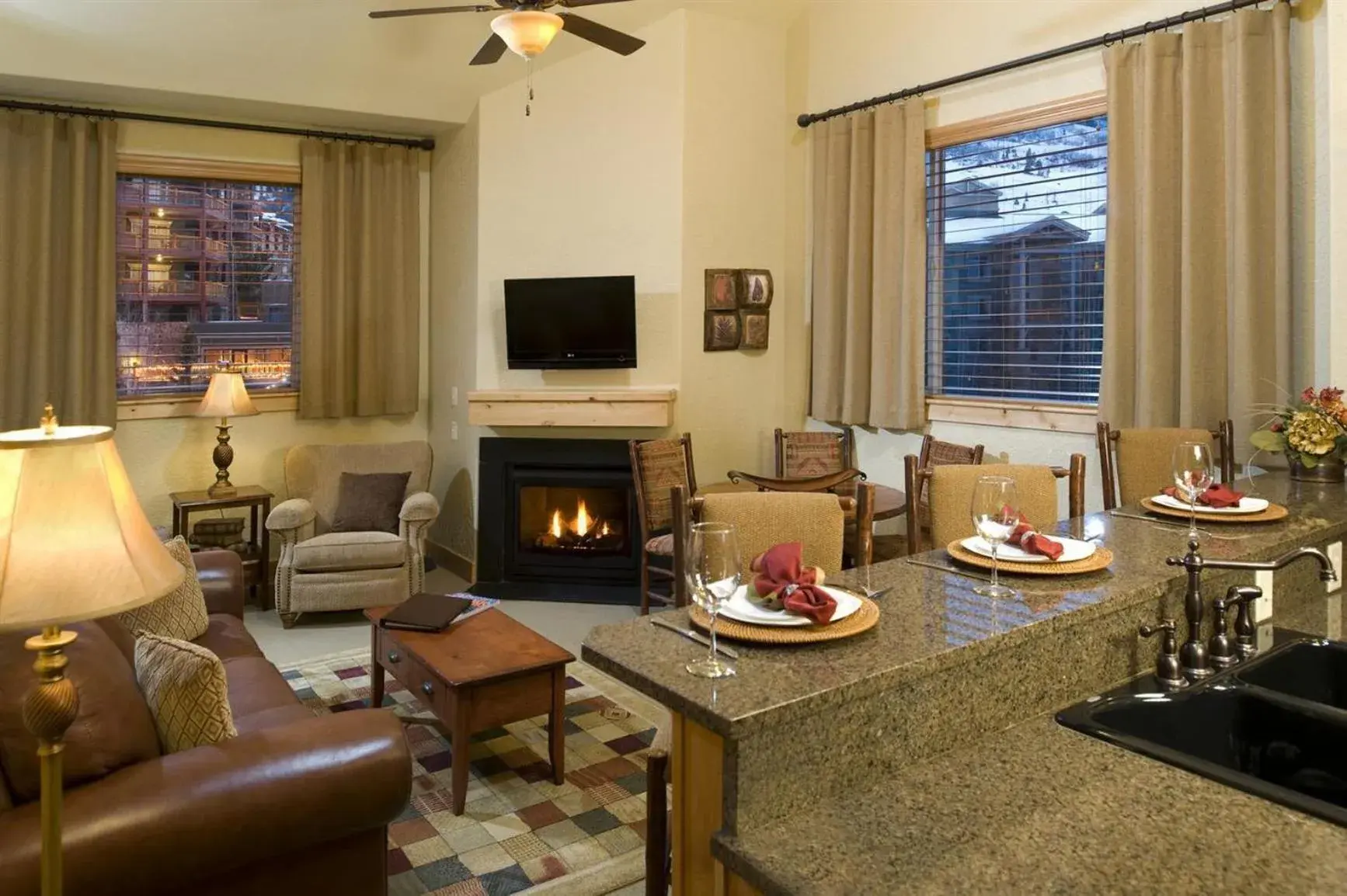 Photo of the whole room, Seating Area in Silverado Lodge Park City - Canyons Village