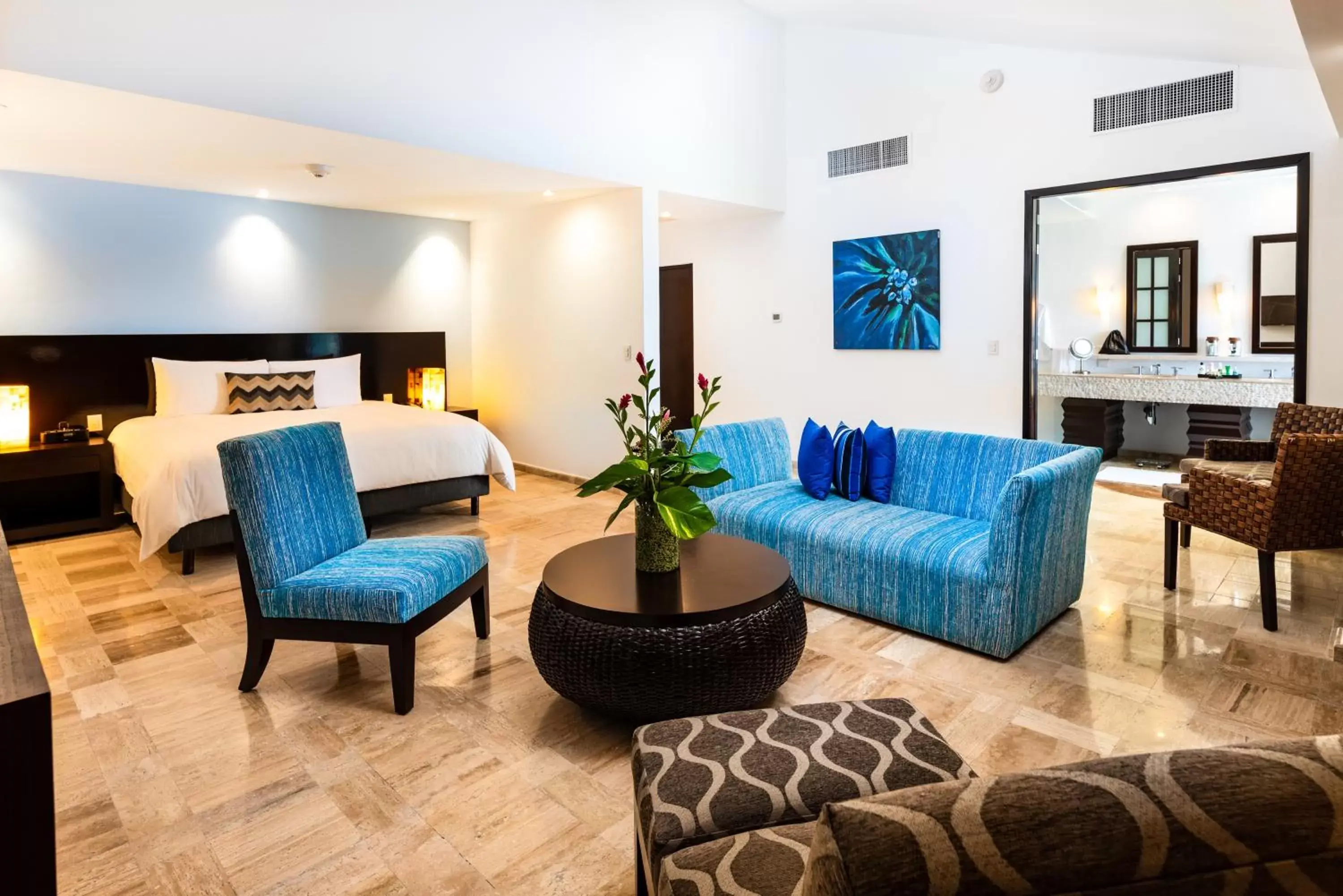 Living room, Seating Area in Presidente InterContinental Cozumel Resort & Spa, an IHG Hotel