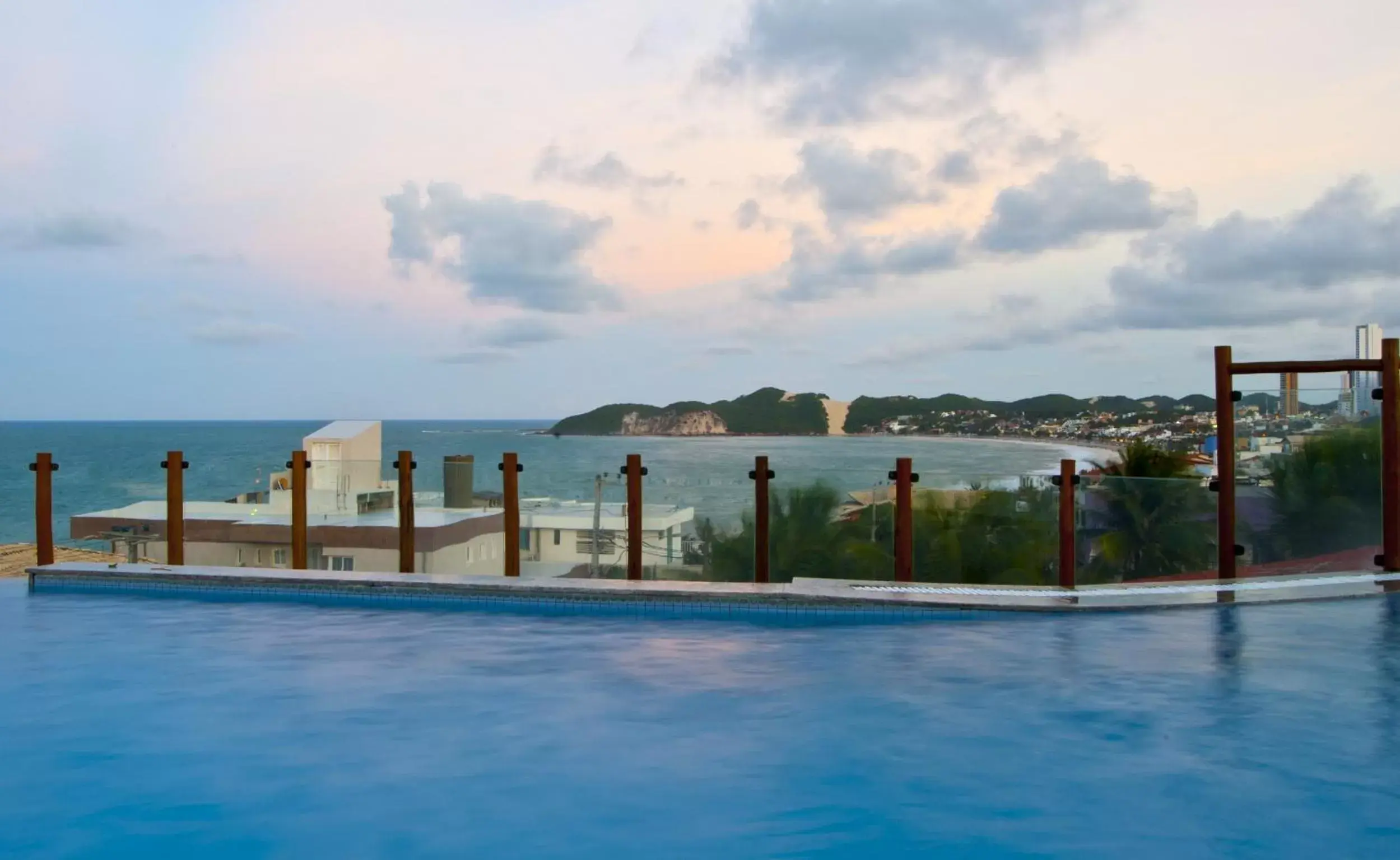 Swimming Pool in Pontalmar Praia Hotel