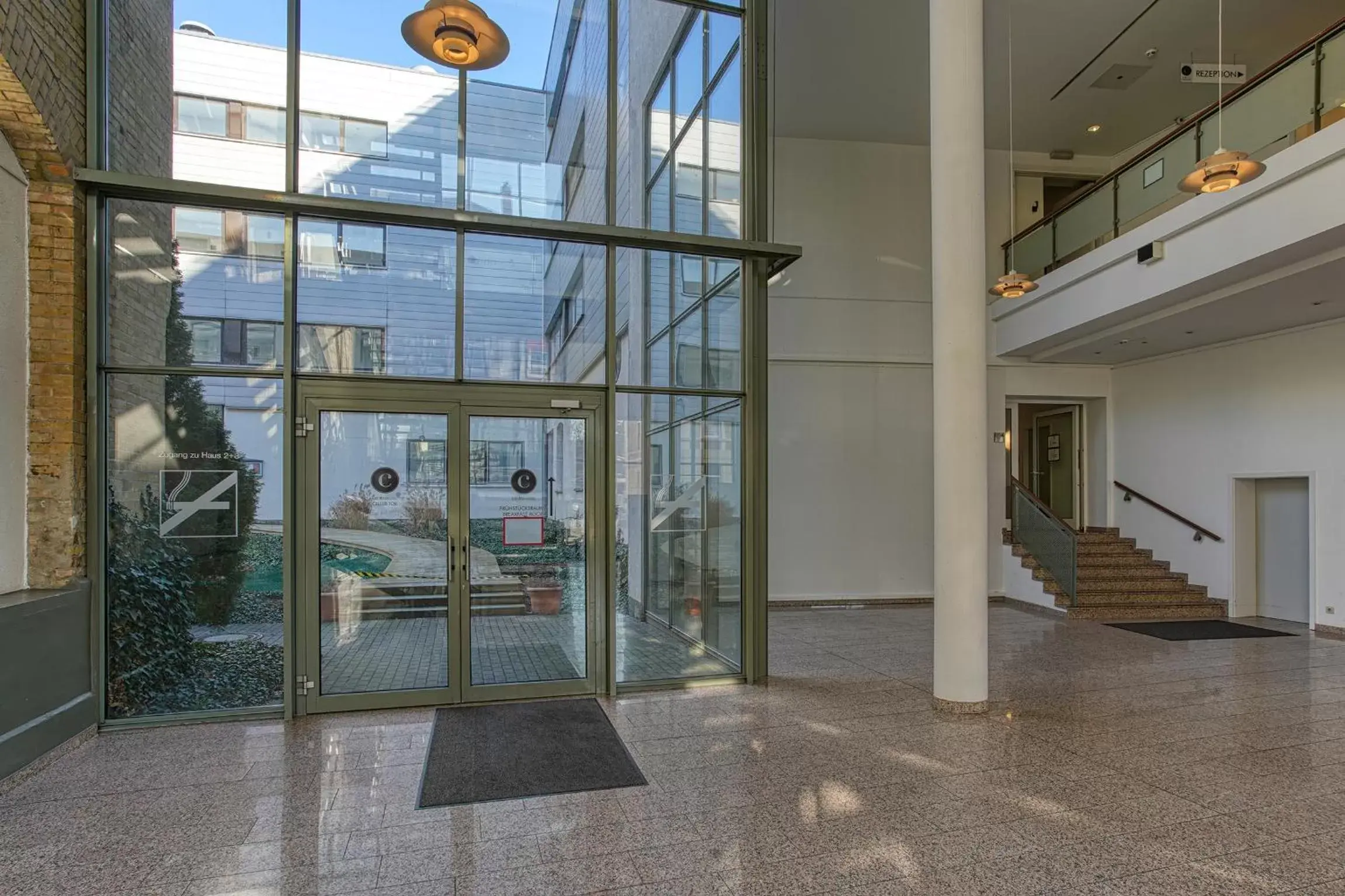 Facade/entrance in Centro Hotel Celler Tor