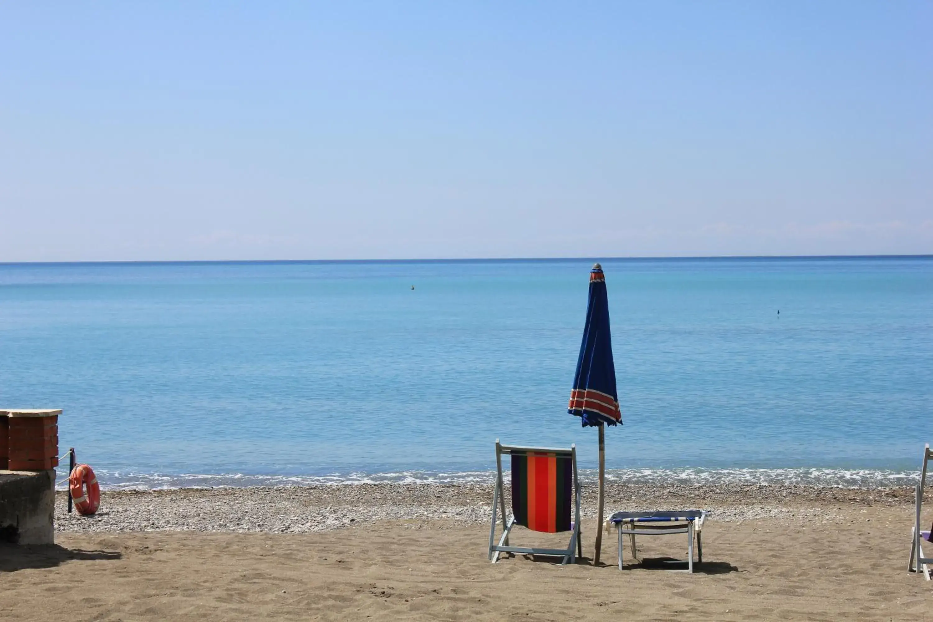 Area and facilities, Beach in Albergo La Lampara