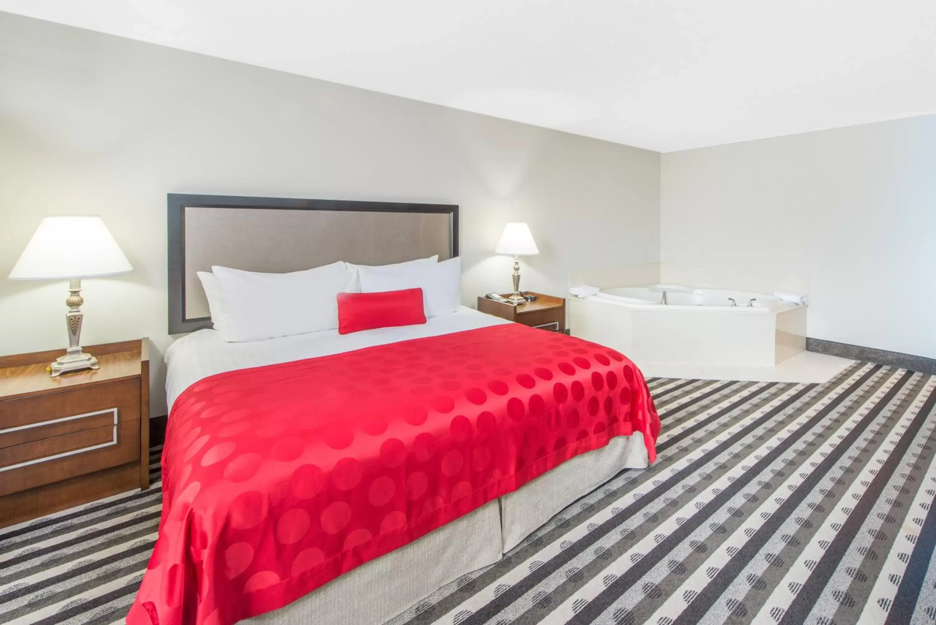 Bedroom, Bed in Ramada by Wyndham Springfield North